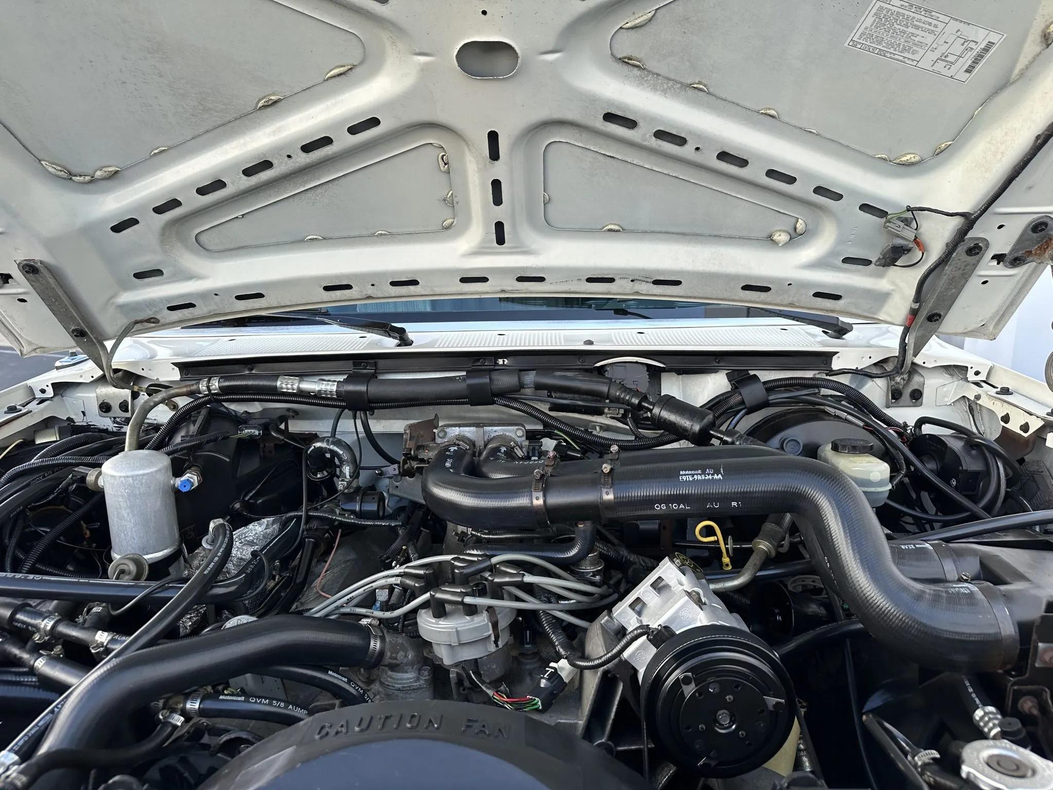 1990 Ford C-350 Centurion