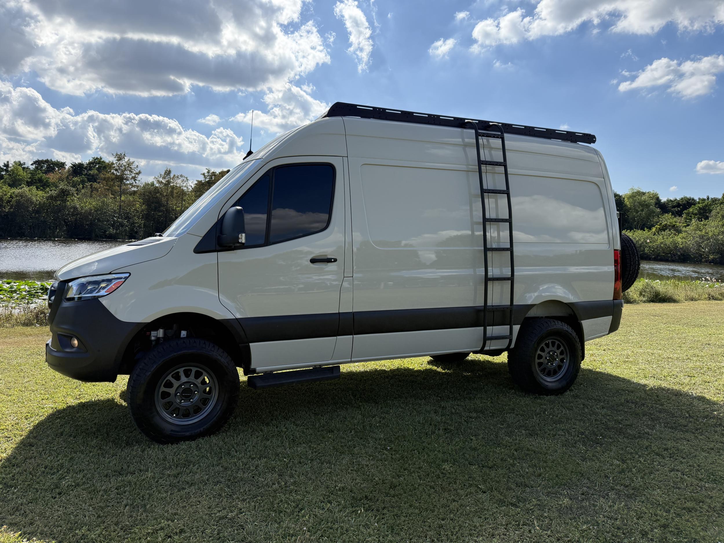 2023 Mercedes-Benz Sprinter 2500 - 3