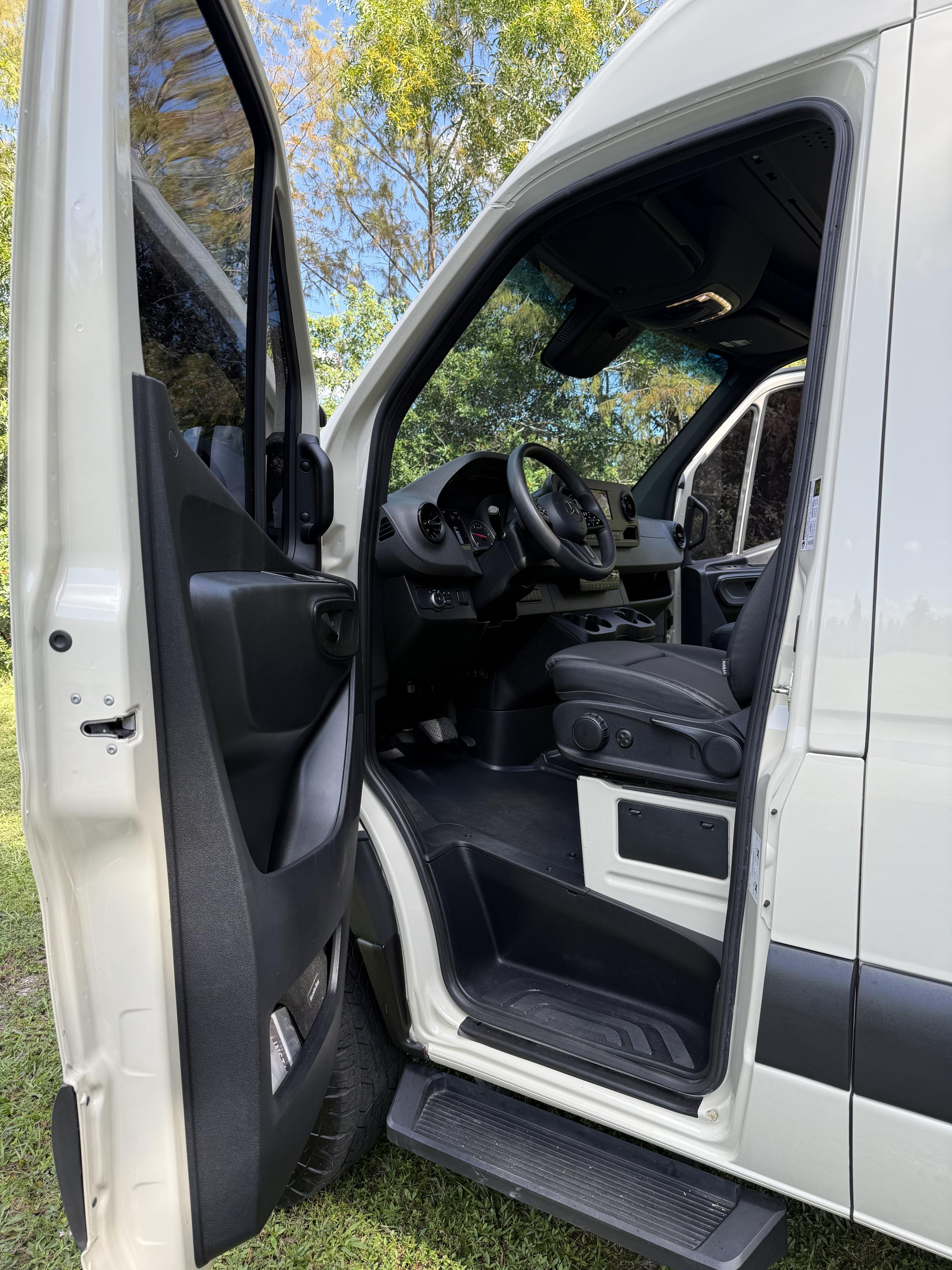 2023 Mercedes-Benz Sprinter 2500