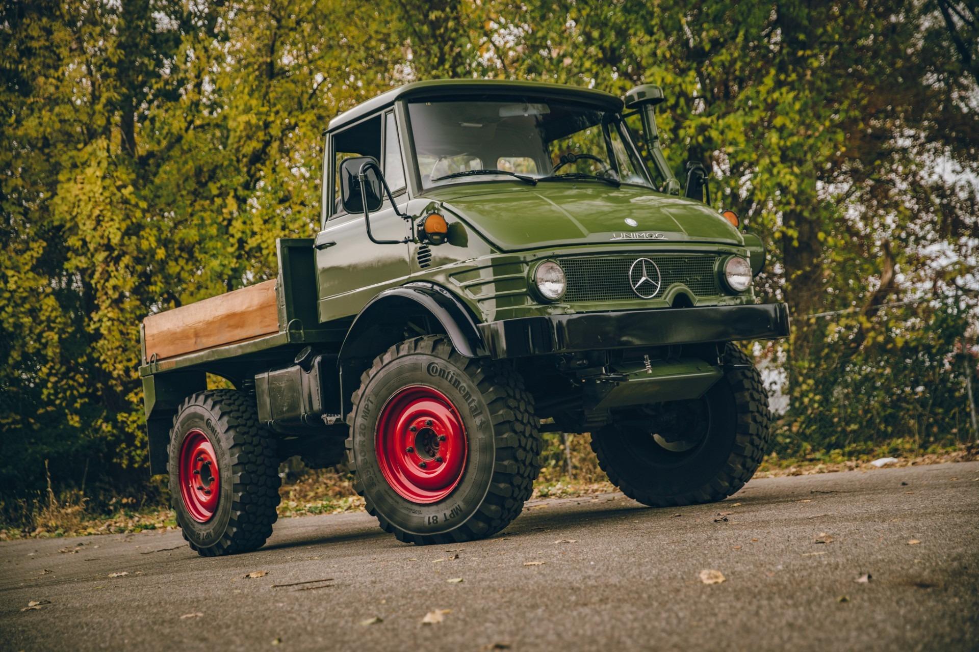  Mercedes-Benz Unimog