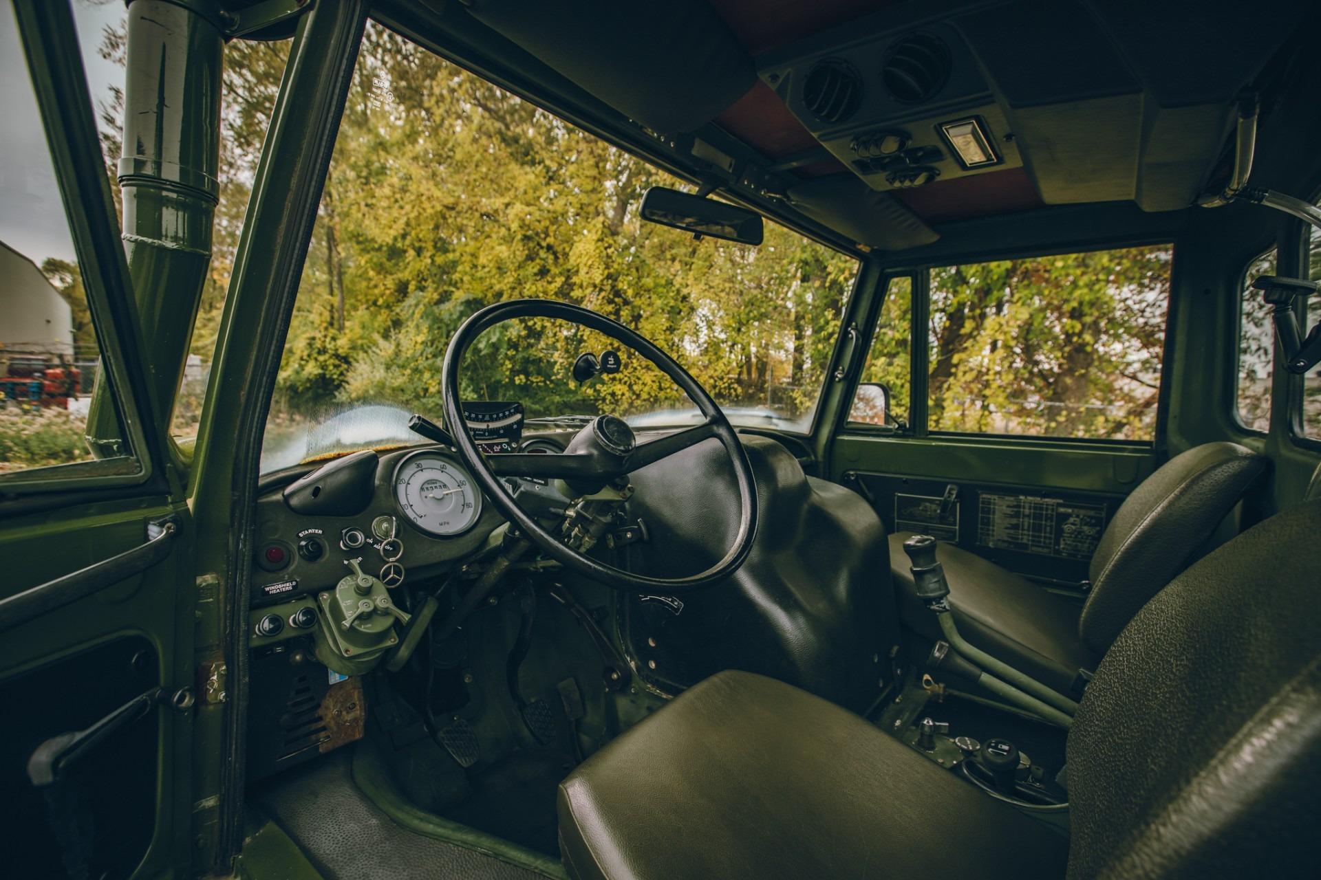 1990 Mercedes-Benz Unimog FLU419