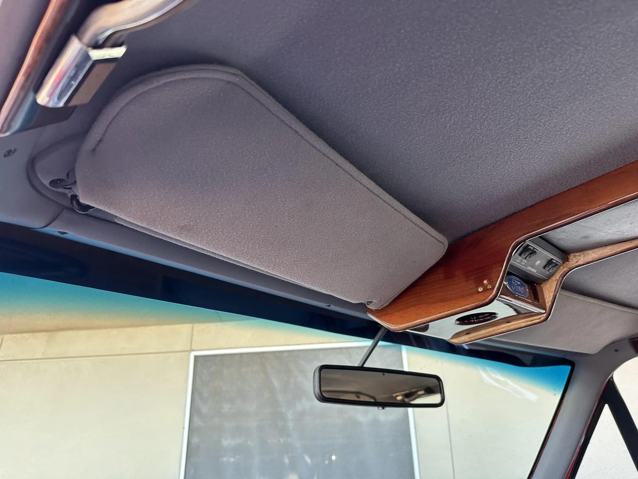 1995 Ford C-350 Centurion