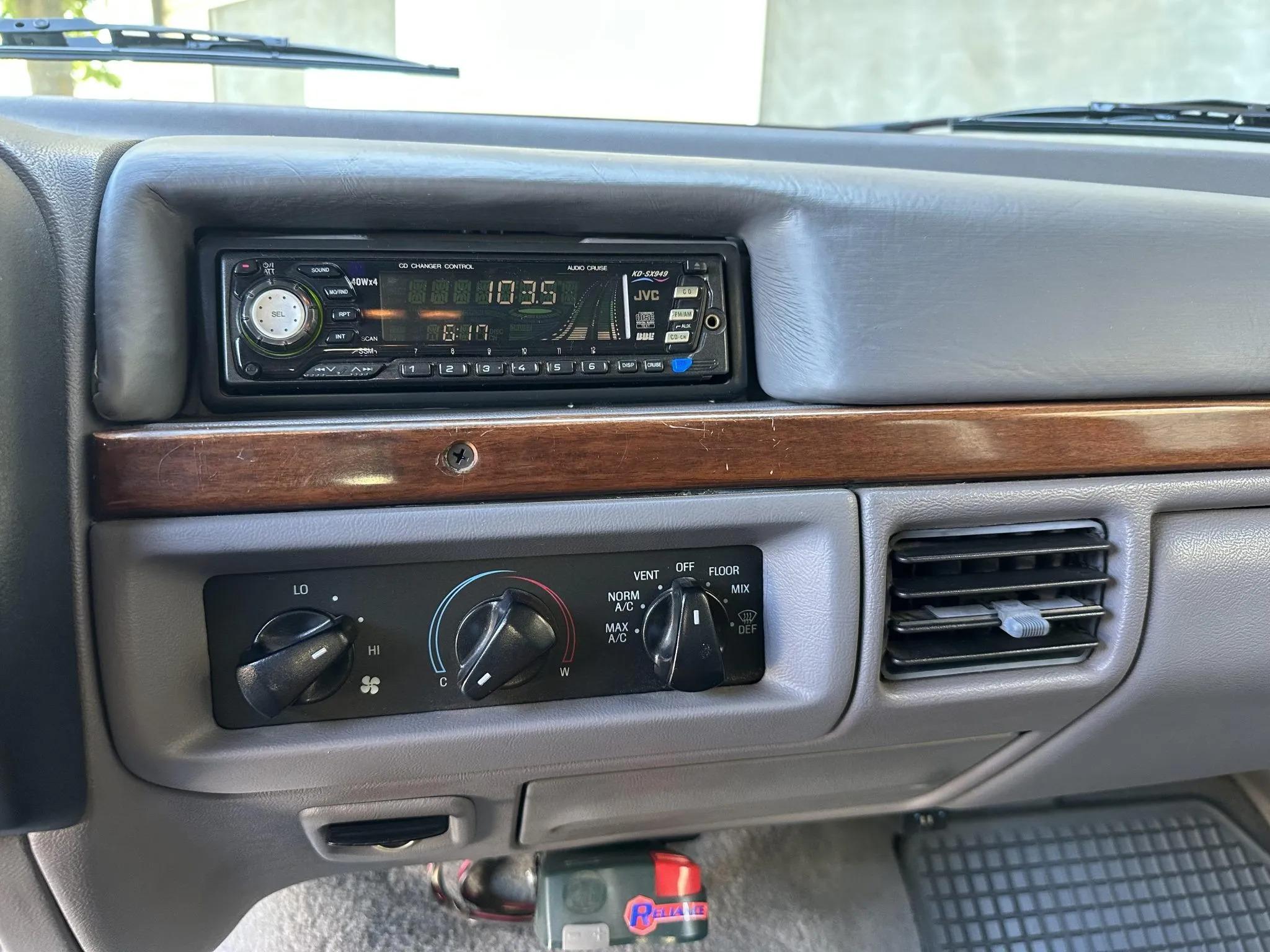 1995 Ford C-350 Centurion