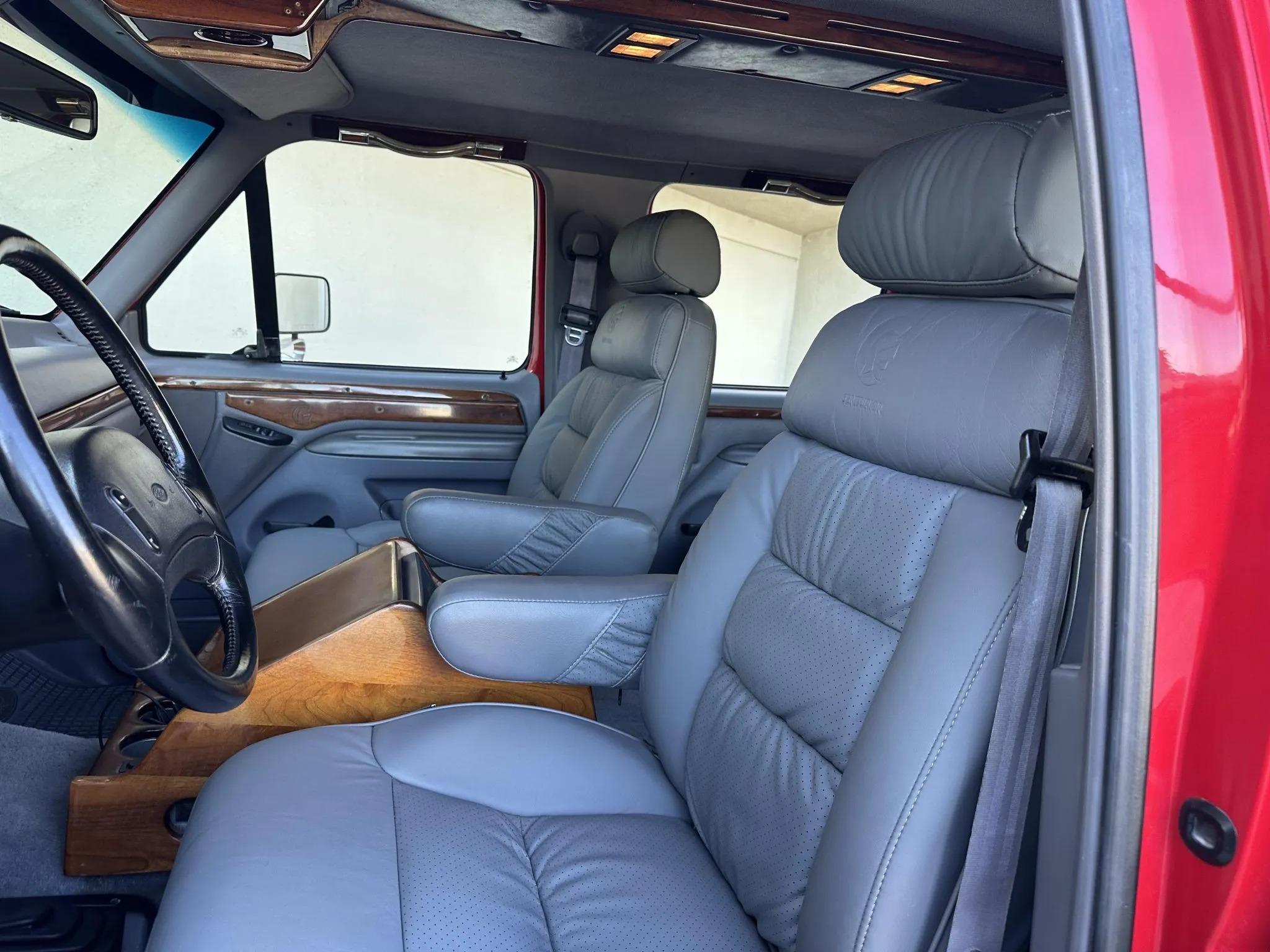 1995 Ford C-350 Centurion