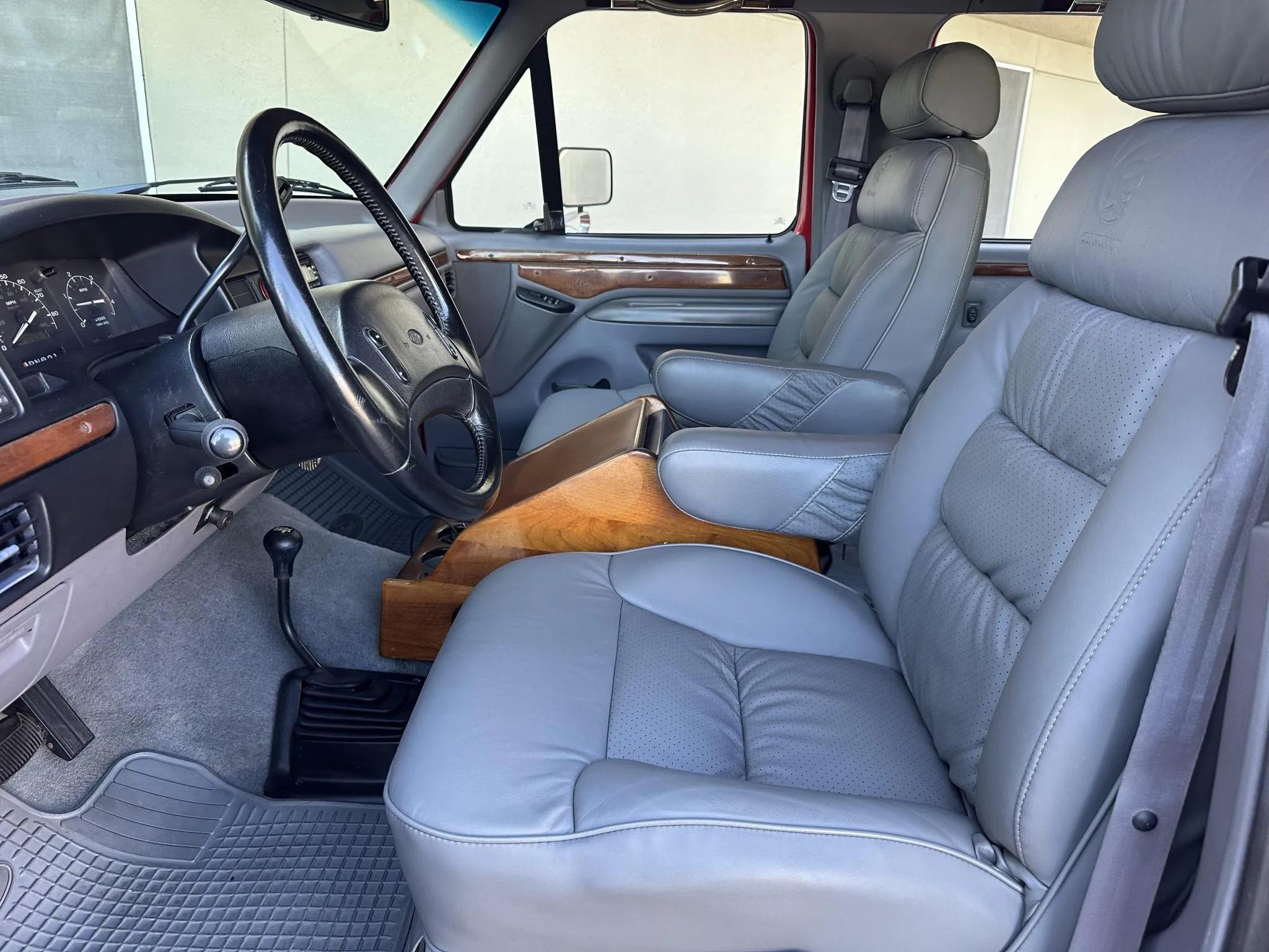 1995 Ford C-350 Centurion