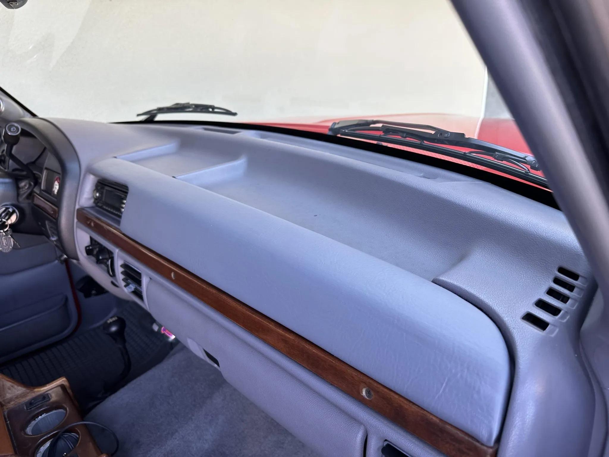 1995 Ford C-350 Centurion