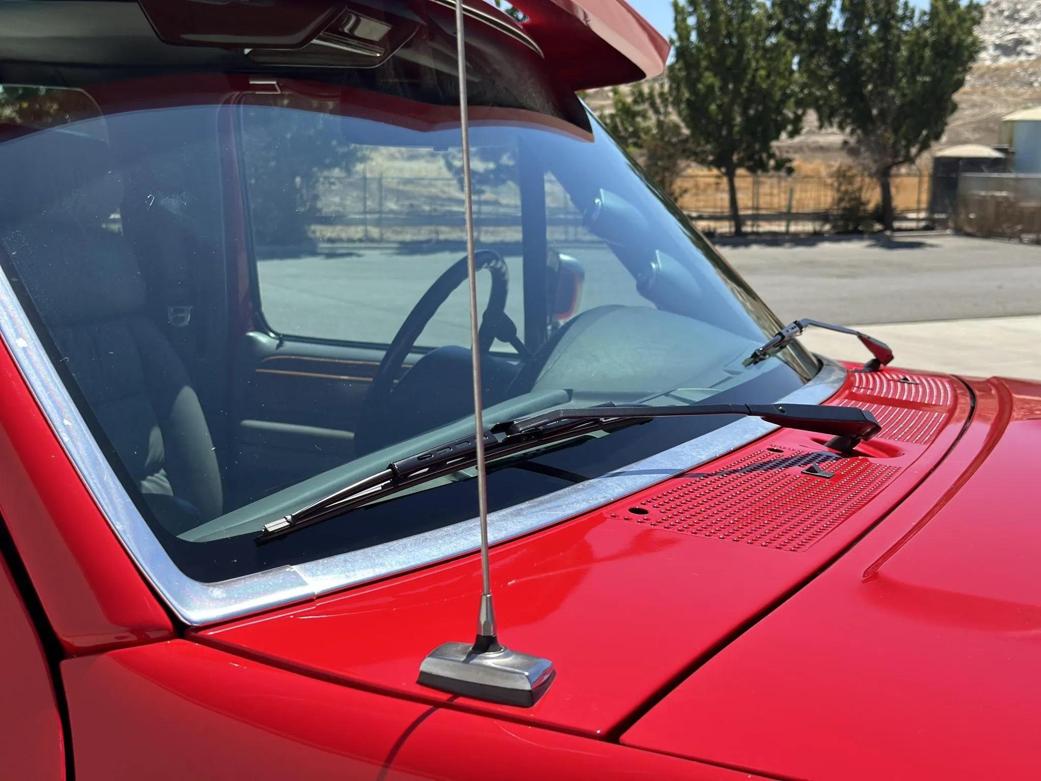 1995 Ford C-350 Centurion