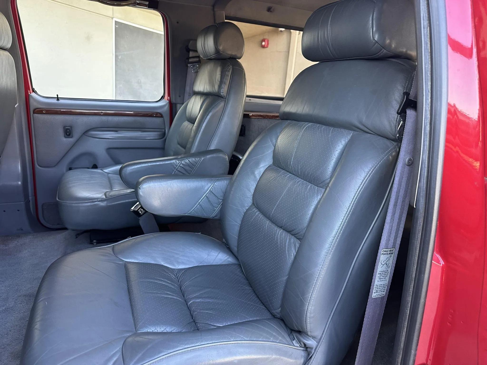 1995 Ford C-350 Centurion