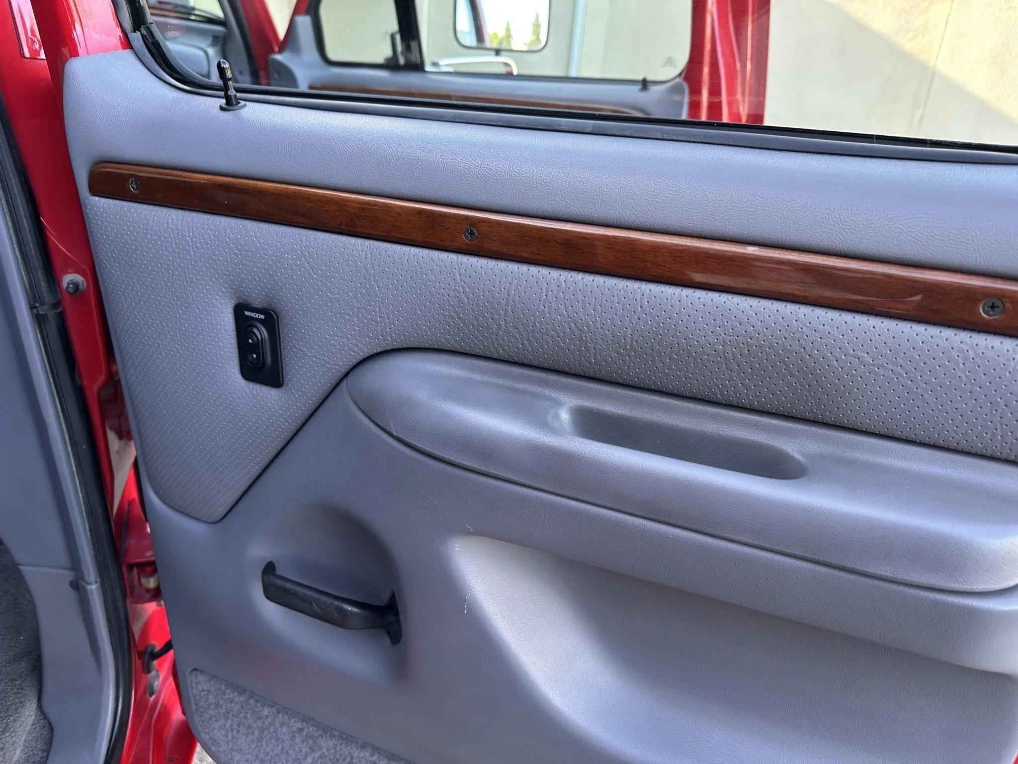 1995 Ford C-350 Centurion