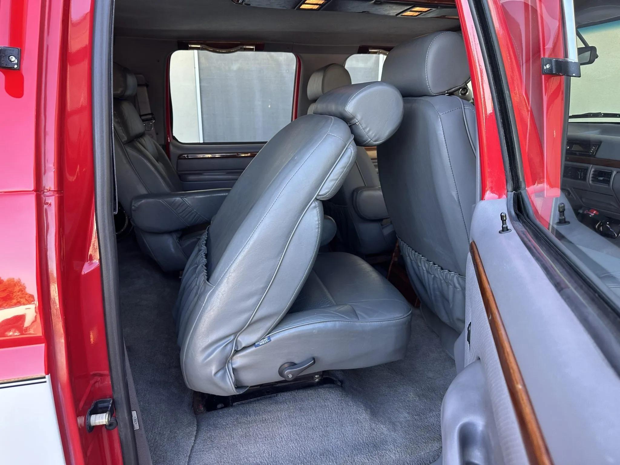 1995 Ford C-350 Centurion