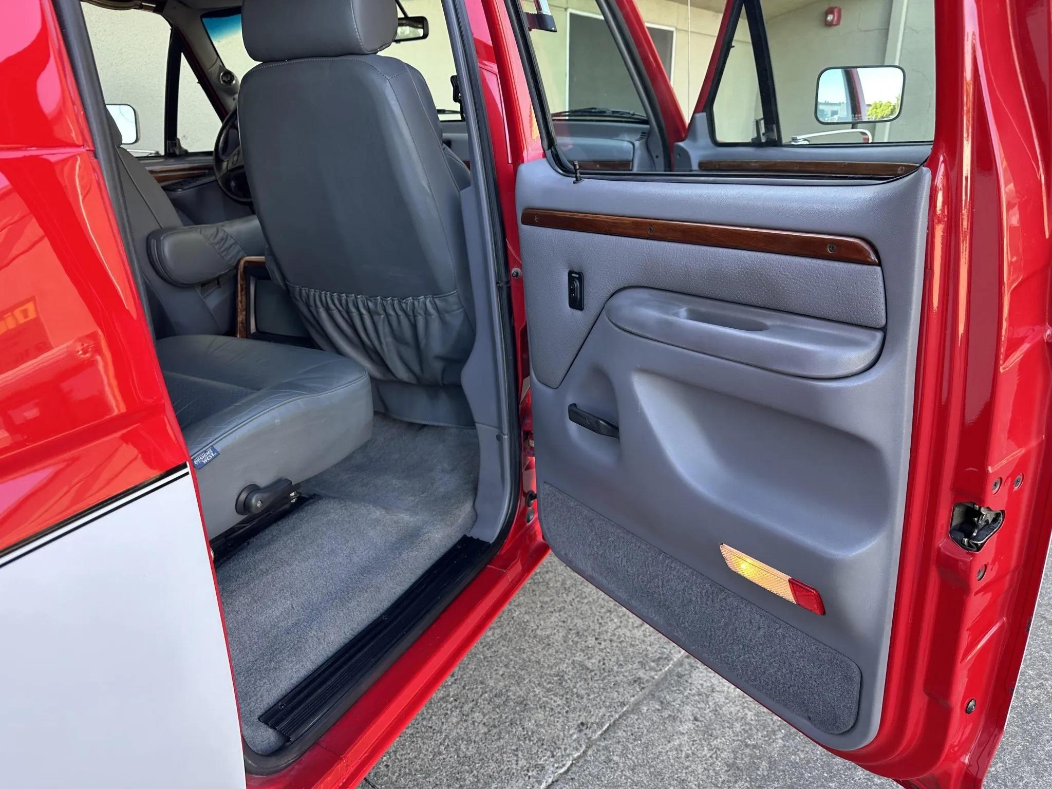 1995 Ford C-350 Centurion