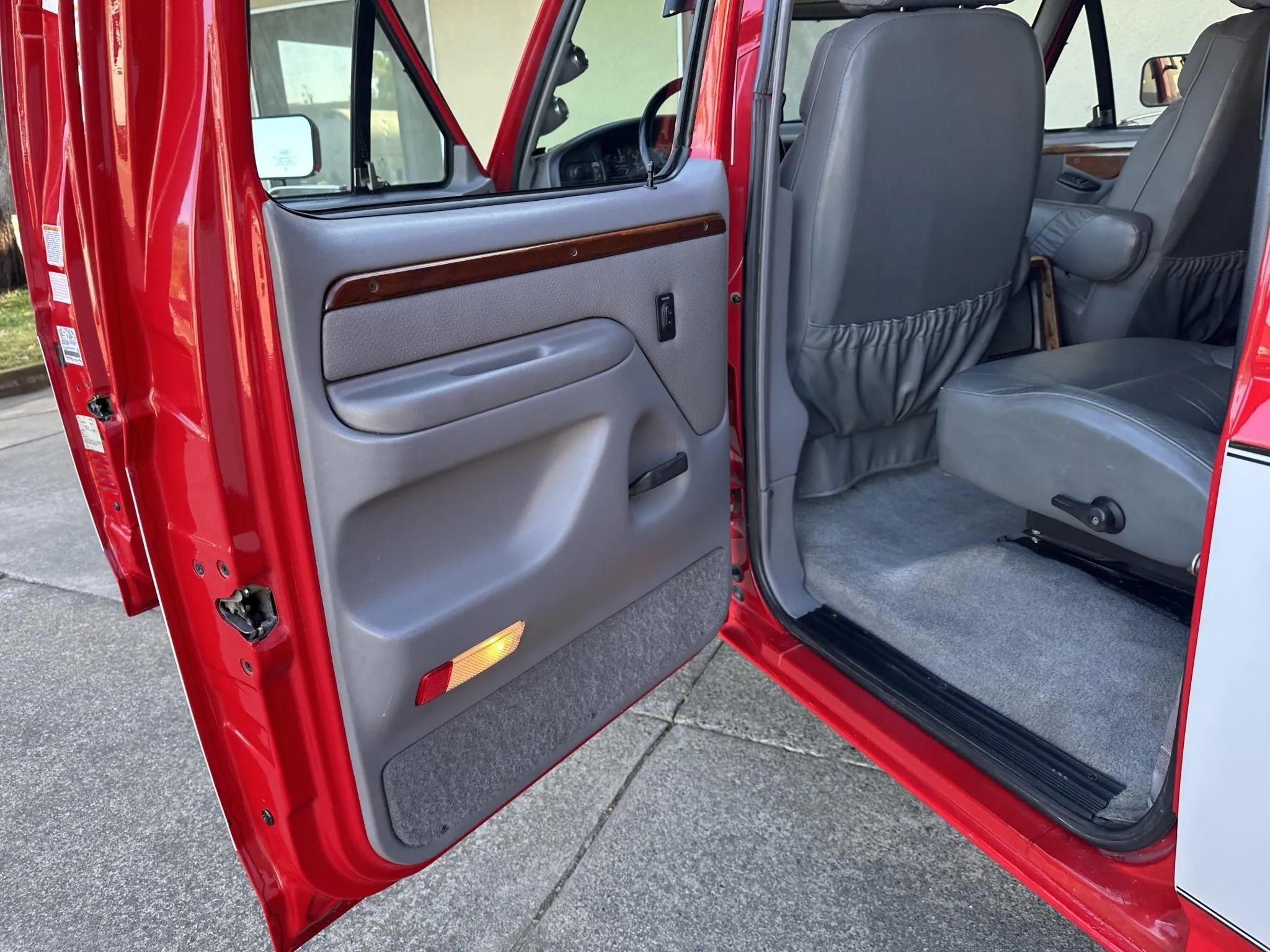 1995 Ford C-350 Centurion