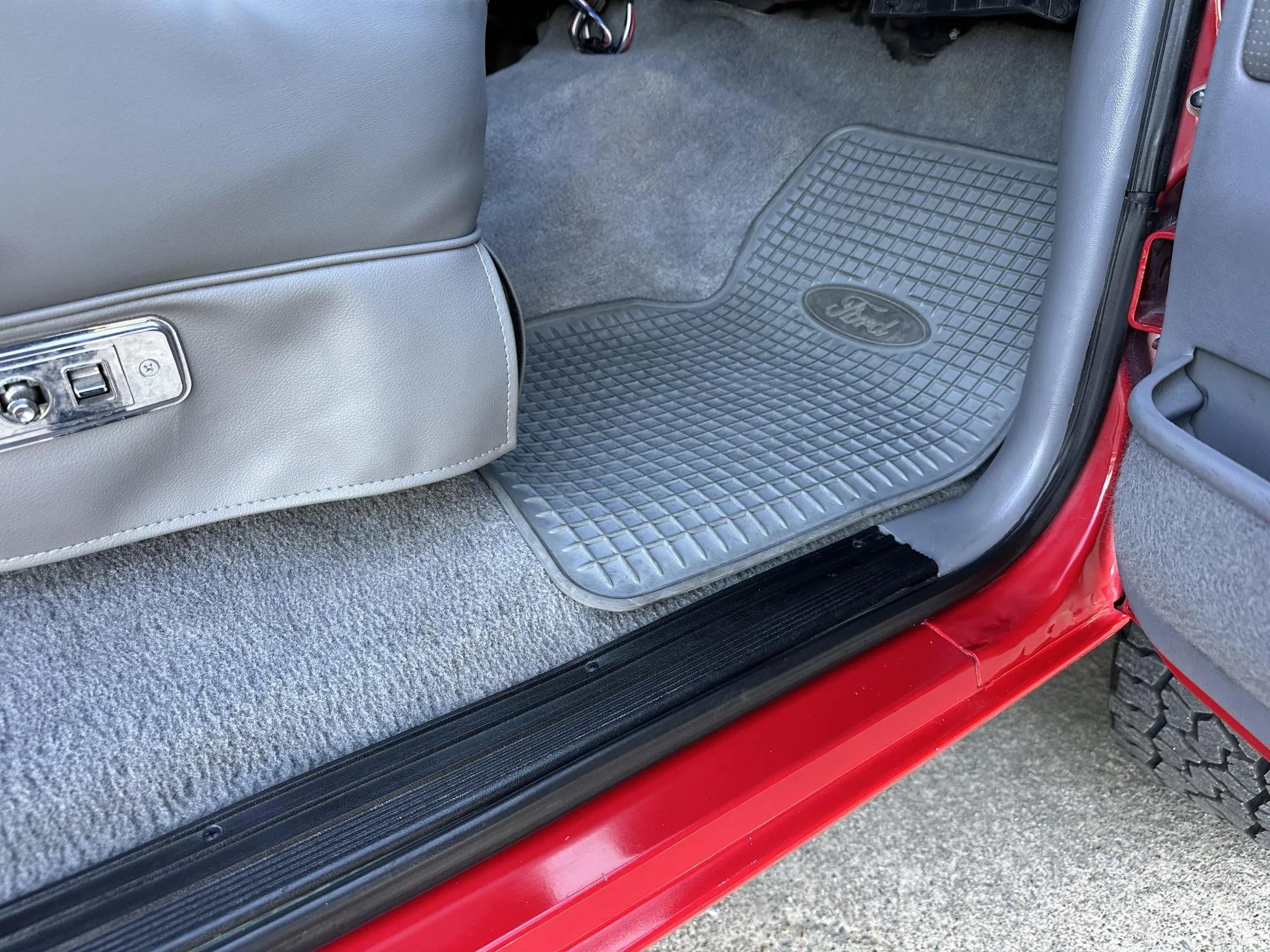 1995 Ford C-350 Centurion