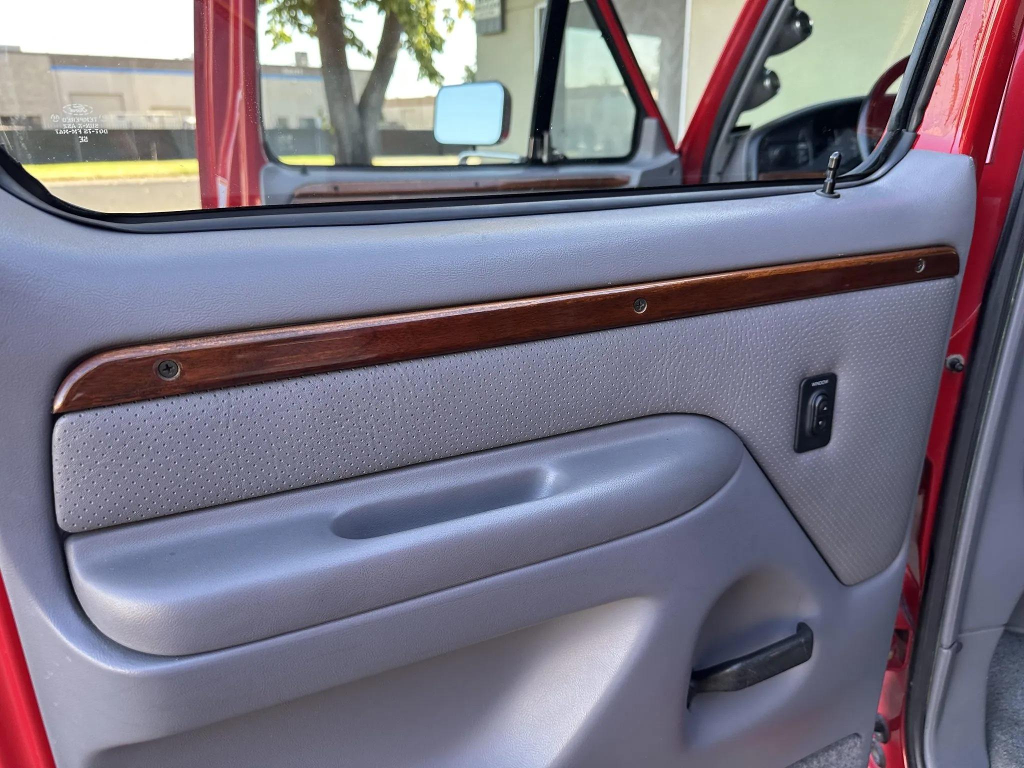 1995 Ford C-350 Centurion