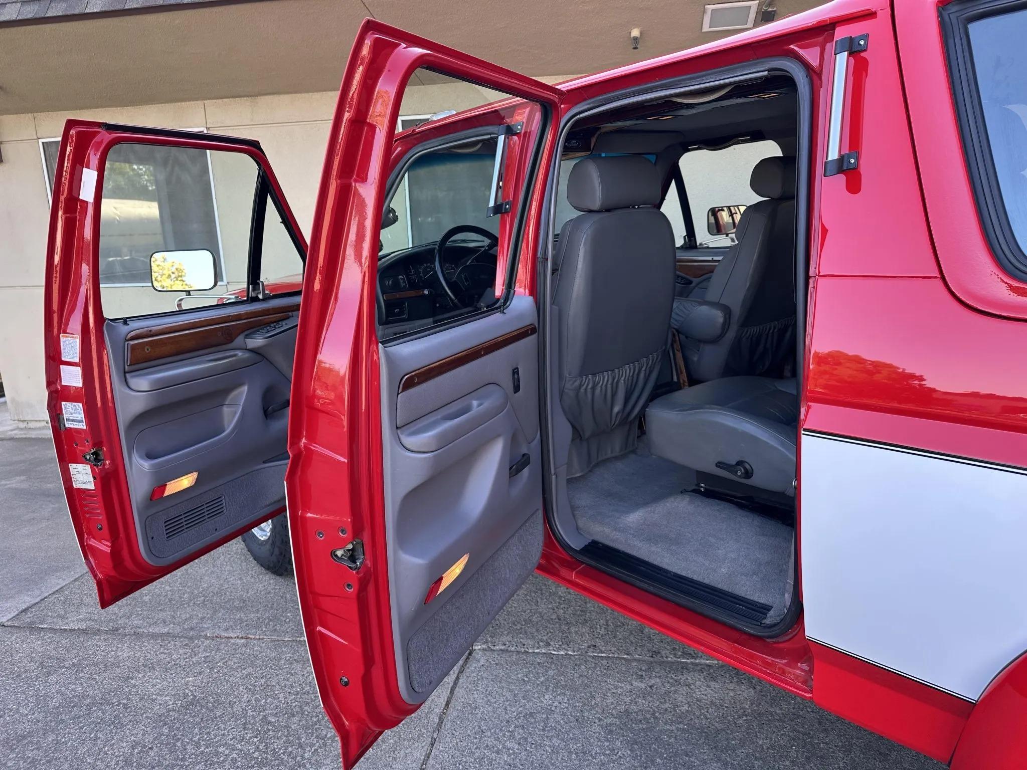 1995 Ford C-350 Centurion