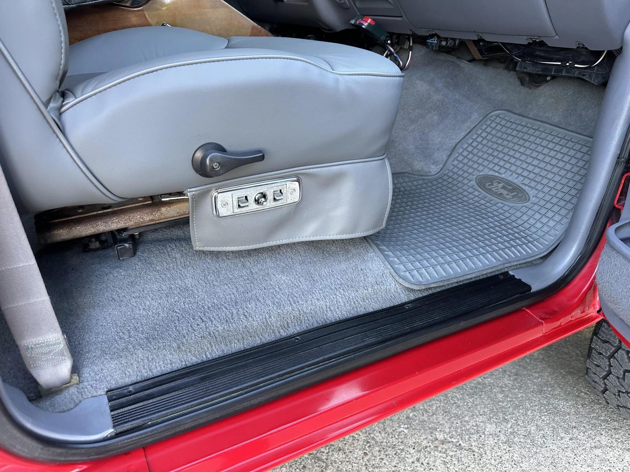 1995 Ford C-350 Centurion