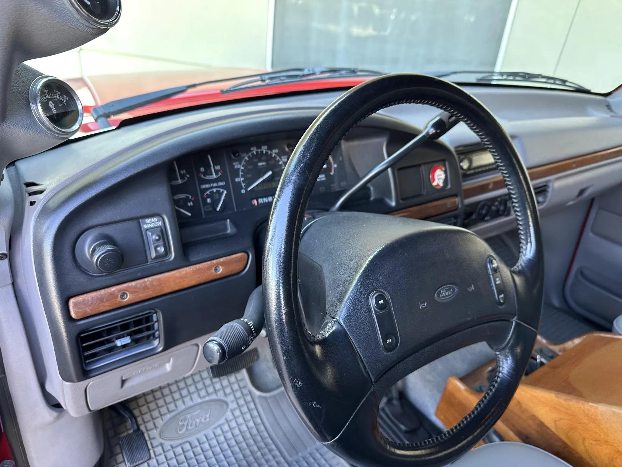 1995 Ford C-350 Centurion