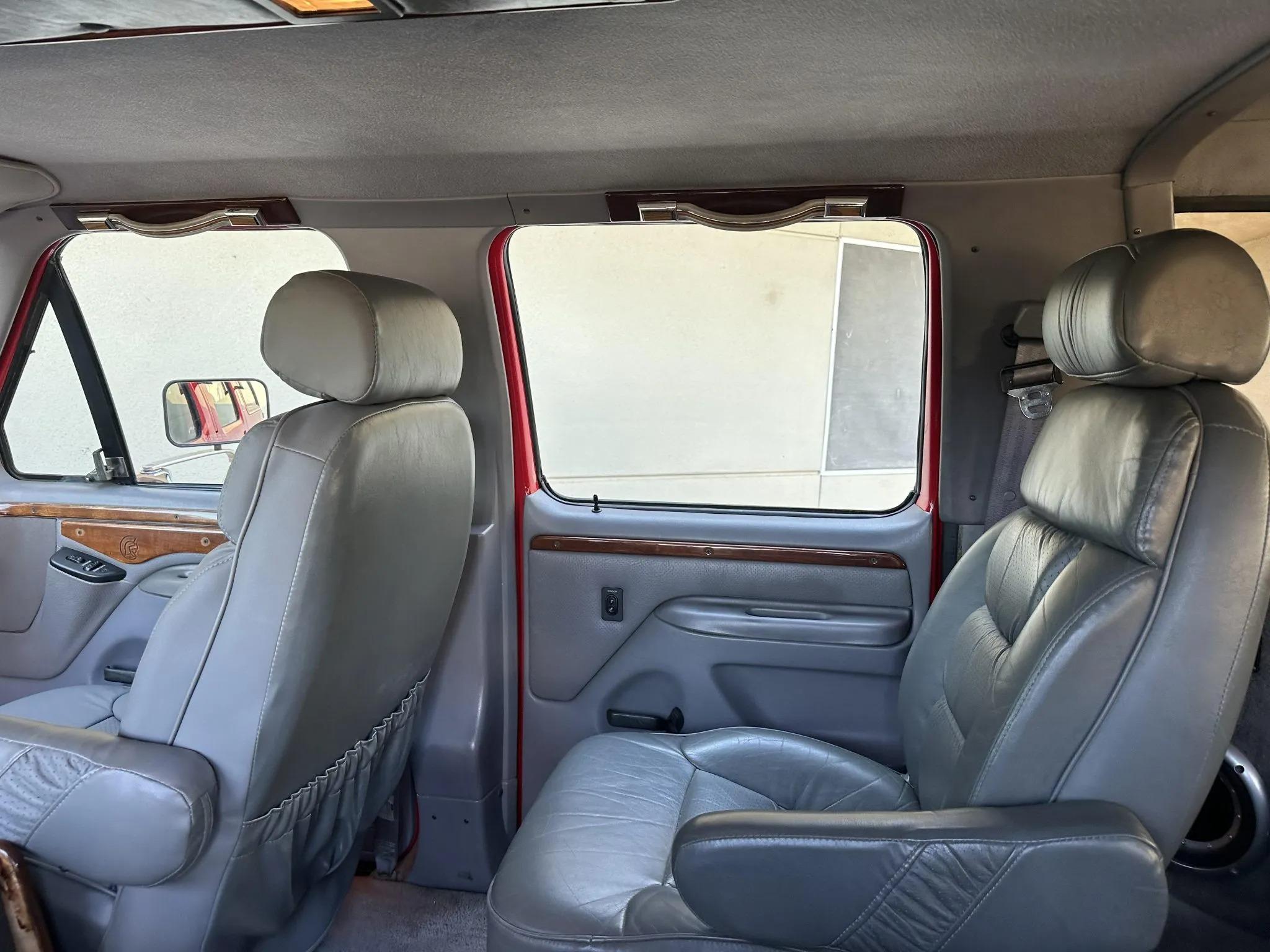 1995 Ford C-350 Centurion