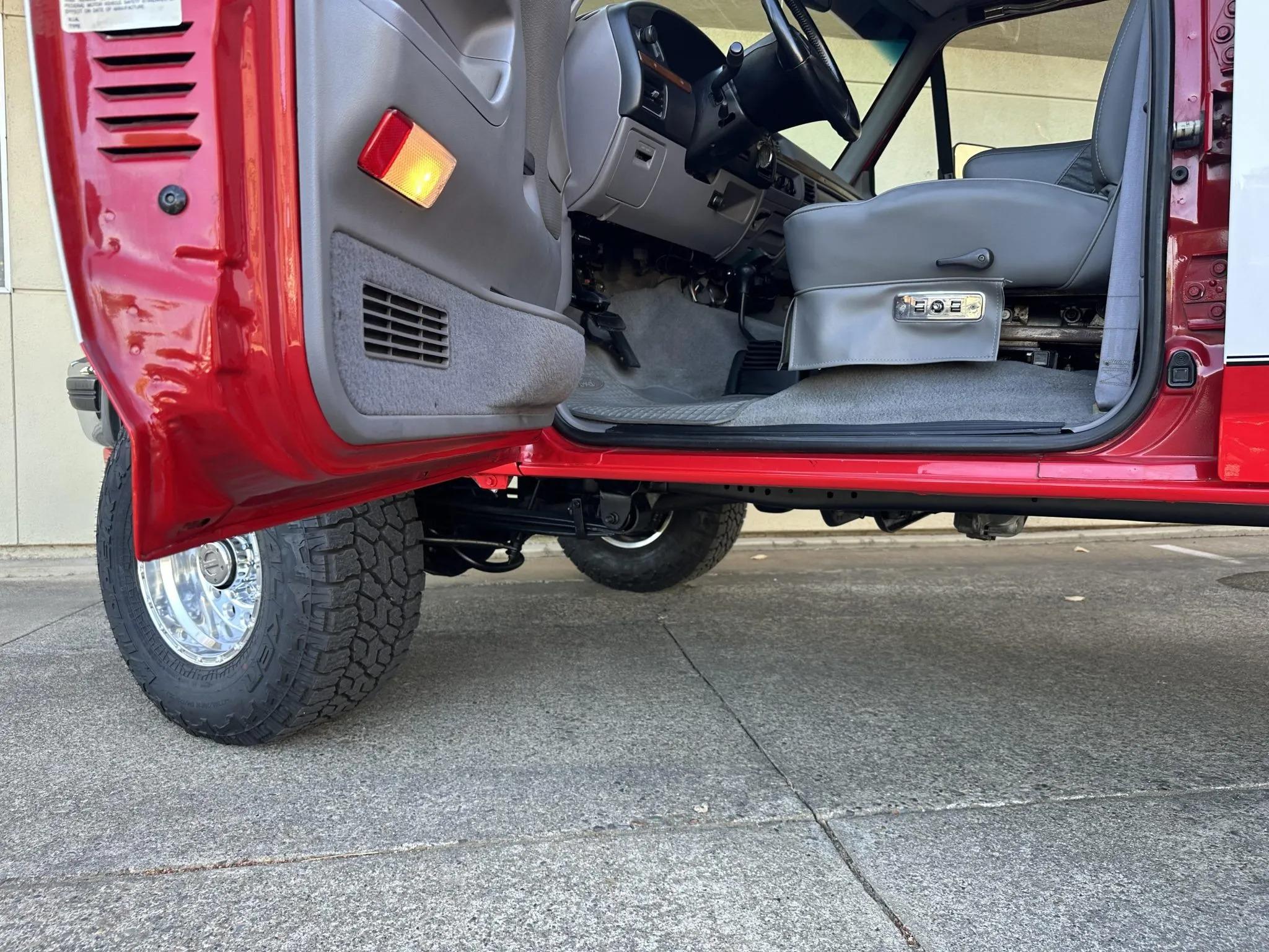 1995 Ford C-350 Centurion