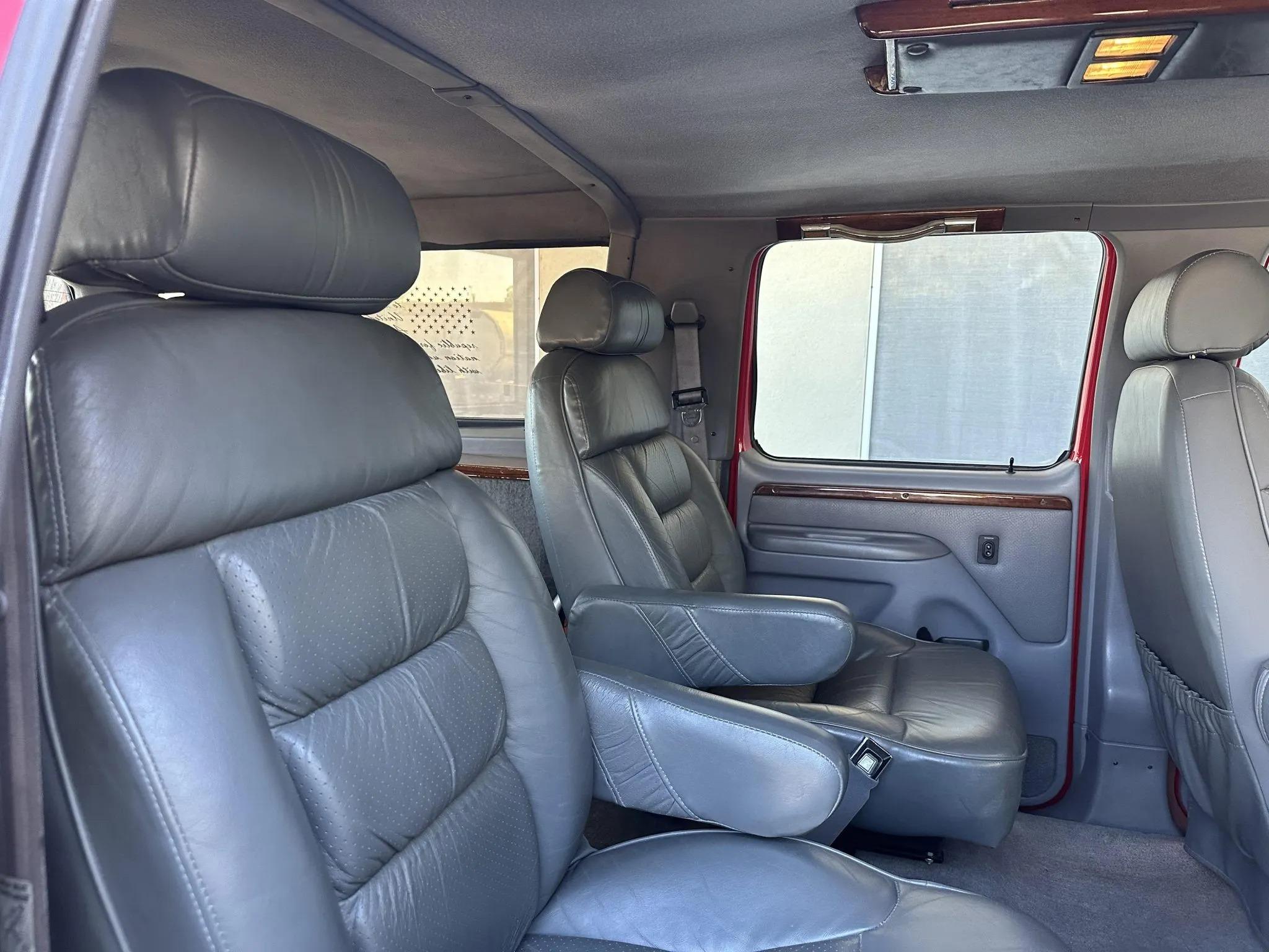 1995 Ford C-350 Centurion