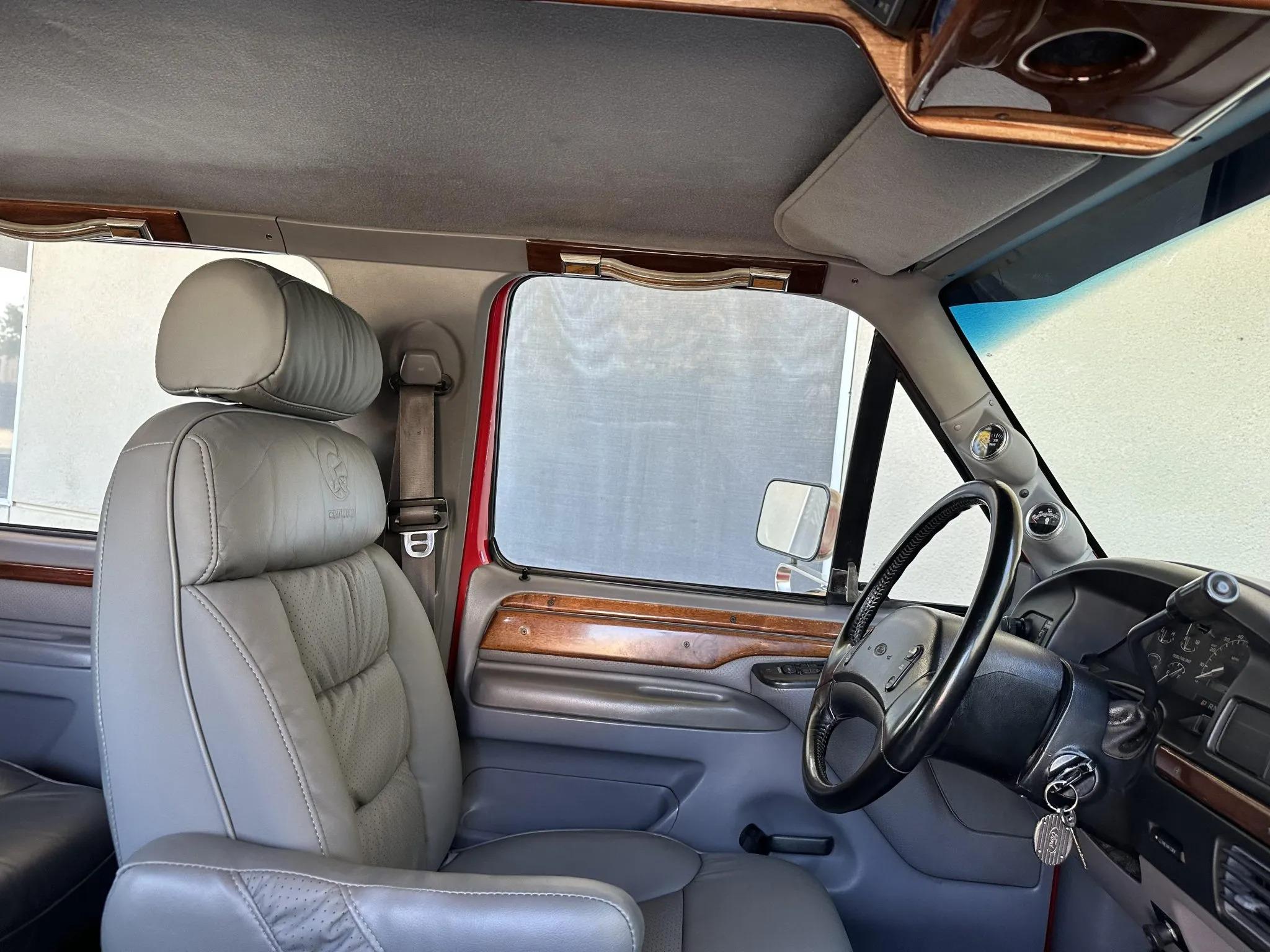 1995 Ford C-350 Centurion