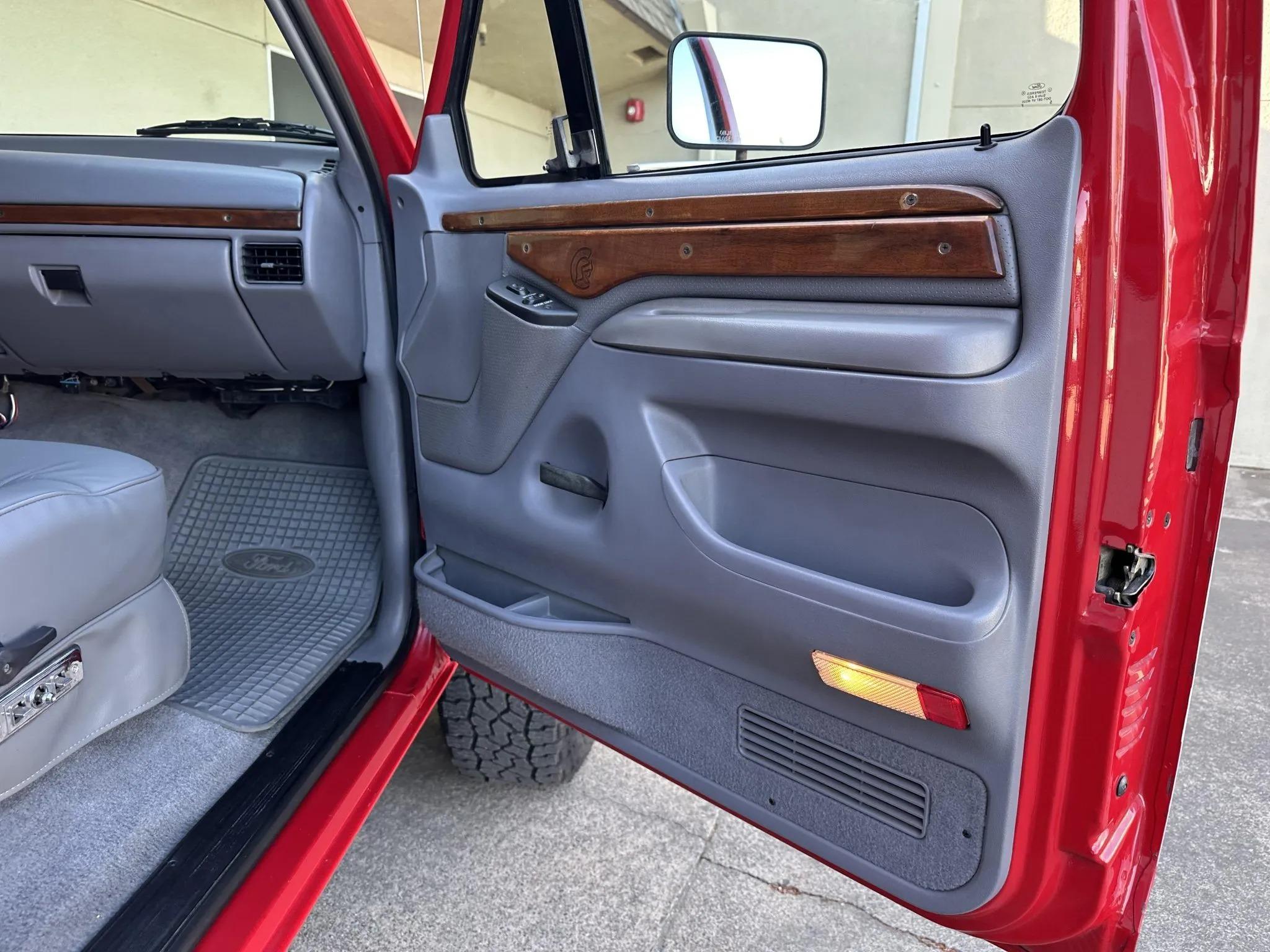 1995 Ford C-350 Centurion