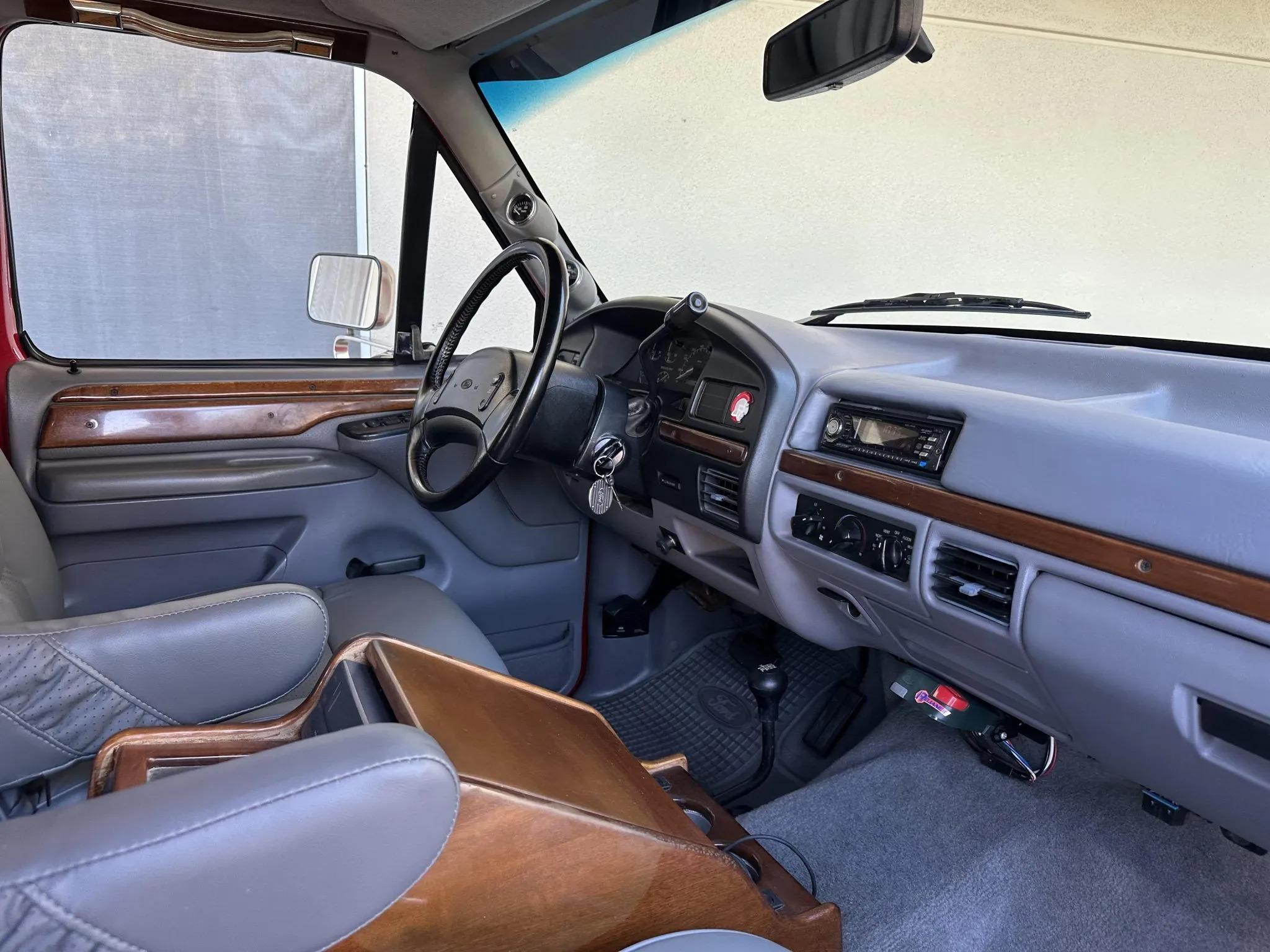 1995 Ford C-350 Centurion