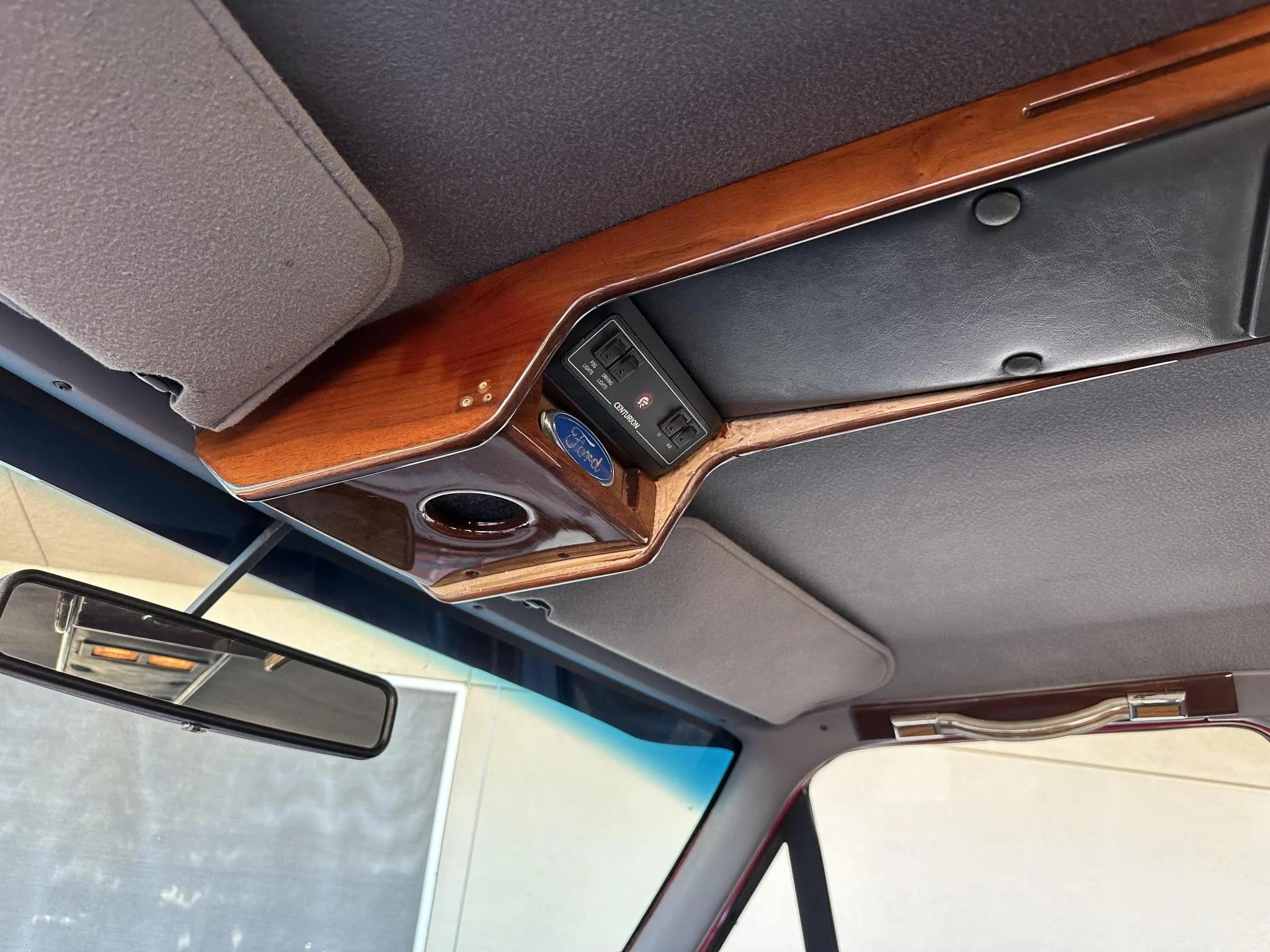 1995 Ford C-350 Centurion