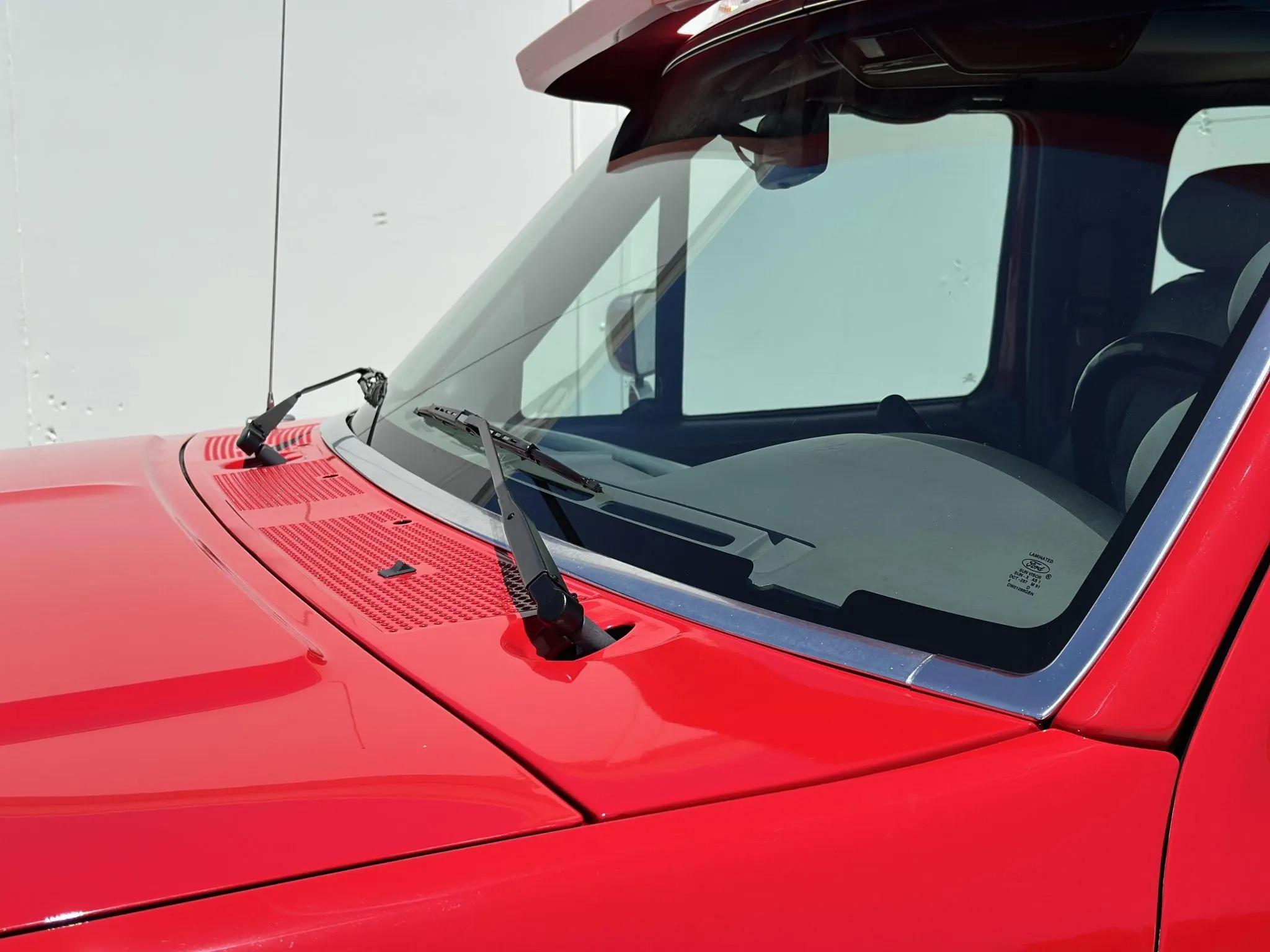 1995 Ford C-350 Centurion