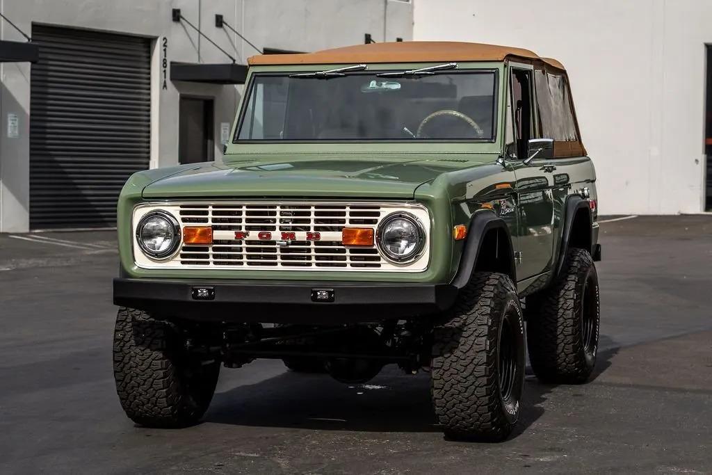 1973 Ford Bronco Restomod
