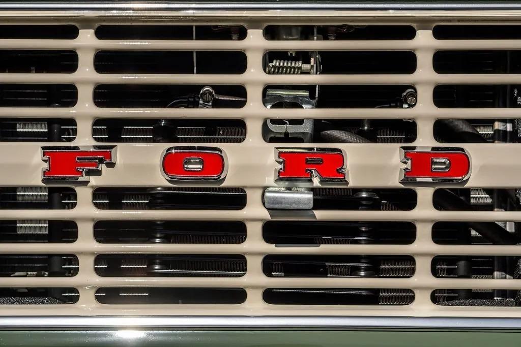 1973 Ford Bronco Restomod