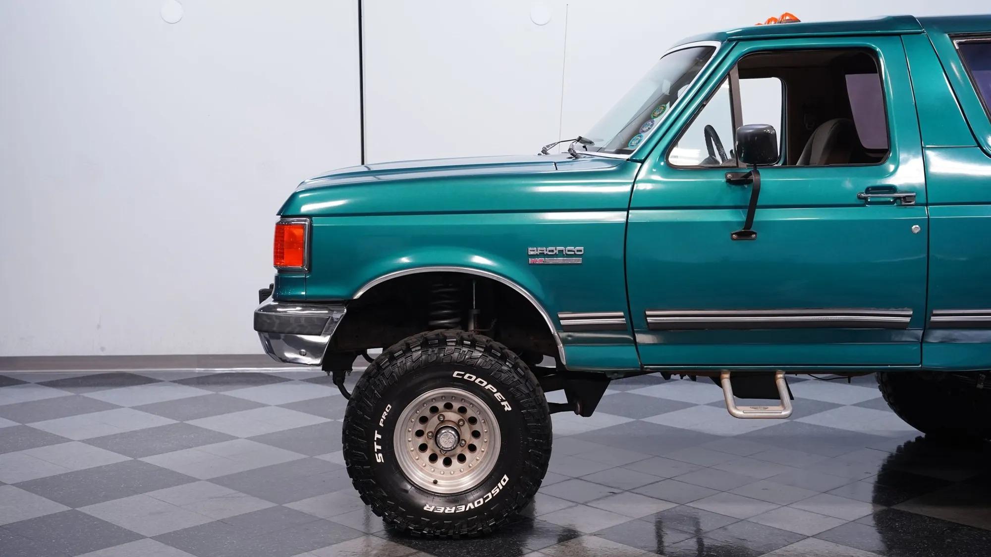 1989 Ford Bronco XLT