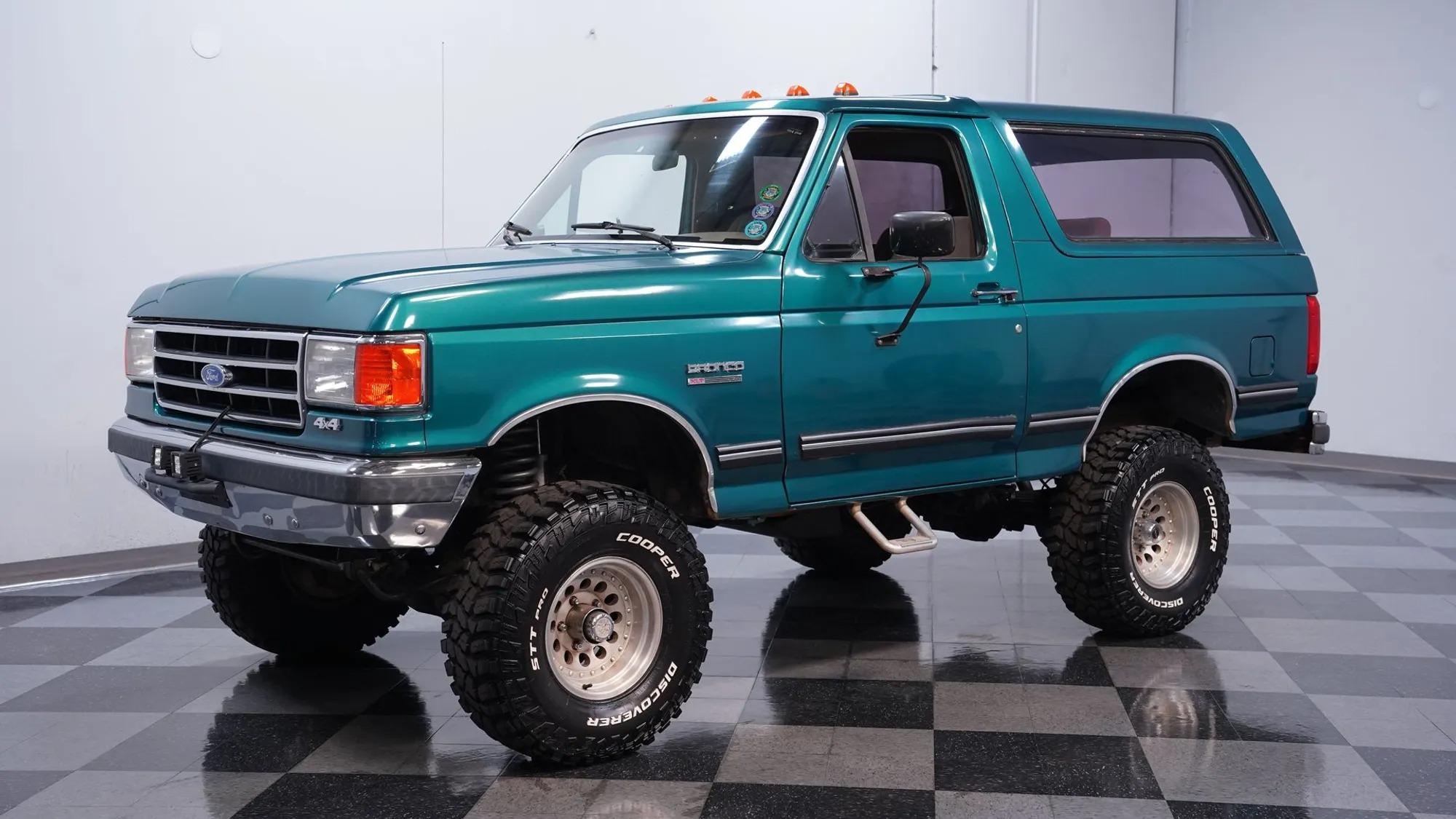 1989 Ford Bronco XLT - 4