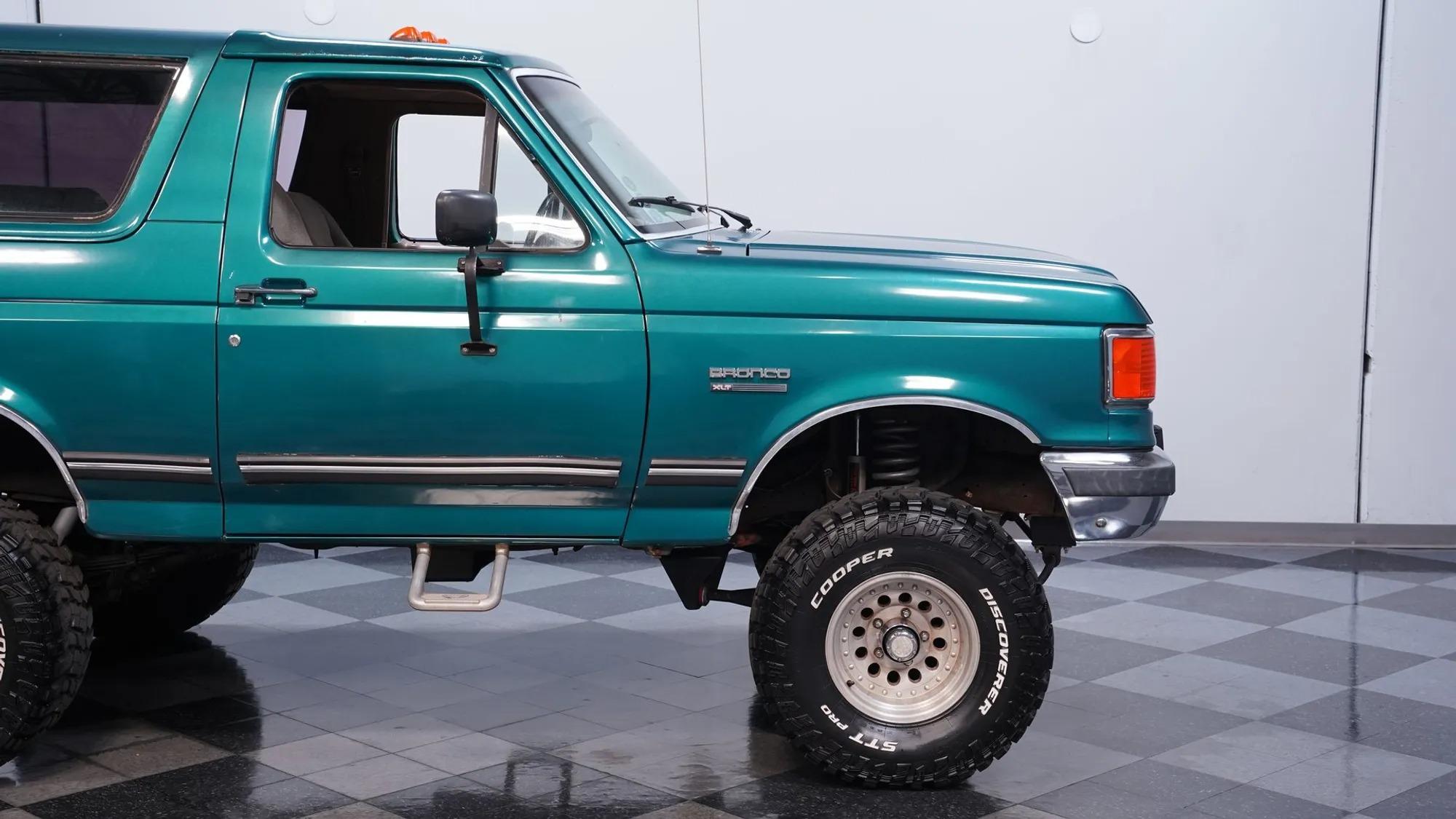 1989 Ford Bronco XLT
