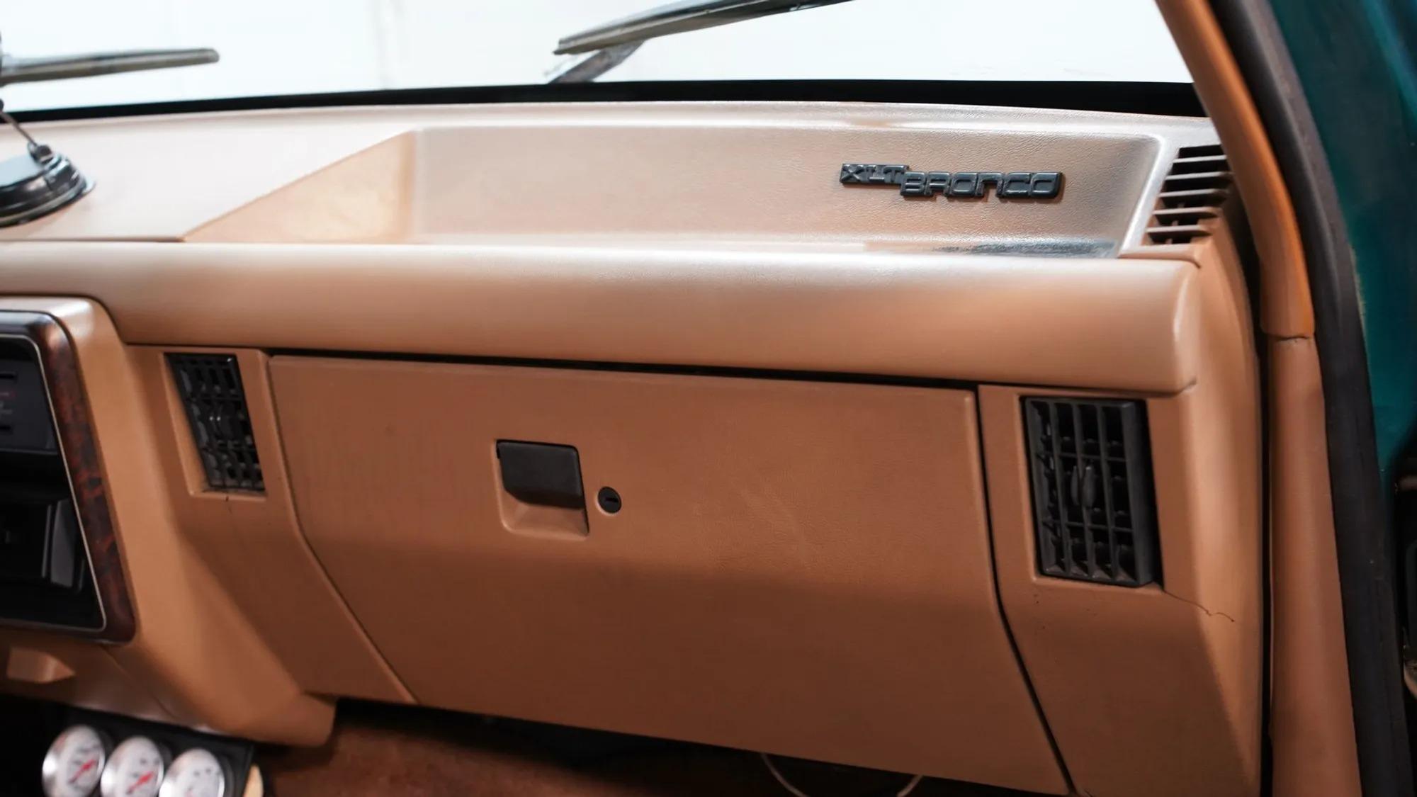 1989 Ford Bronco XLT