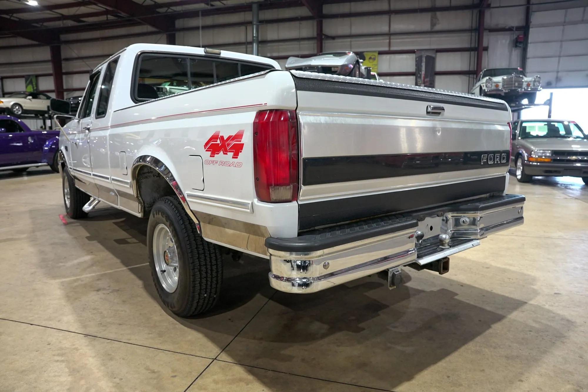 1993 Ford F-150 XLT - 4