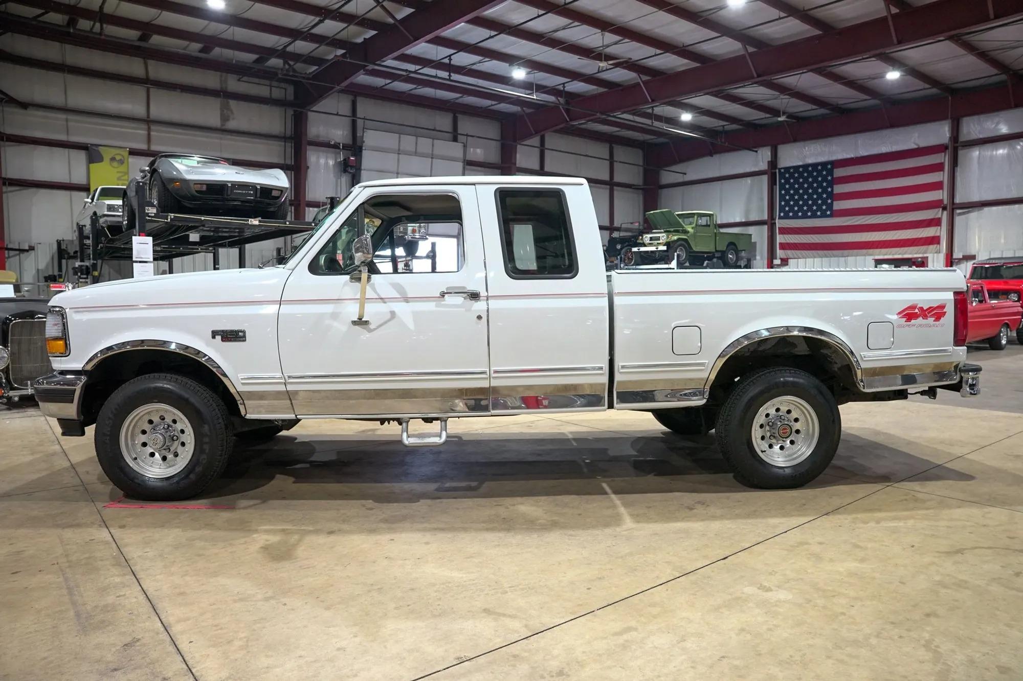 1993 Ford F-150 XLT - 3