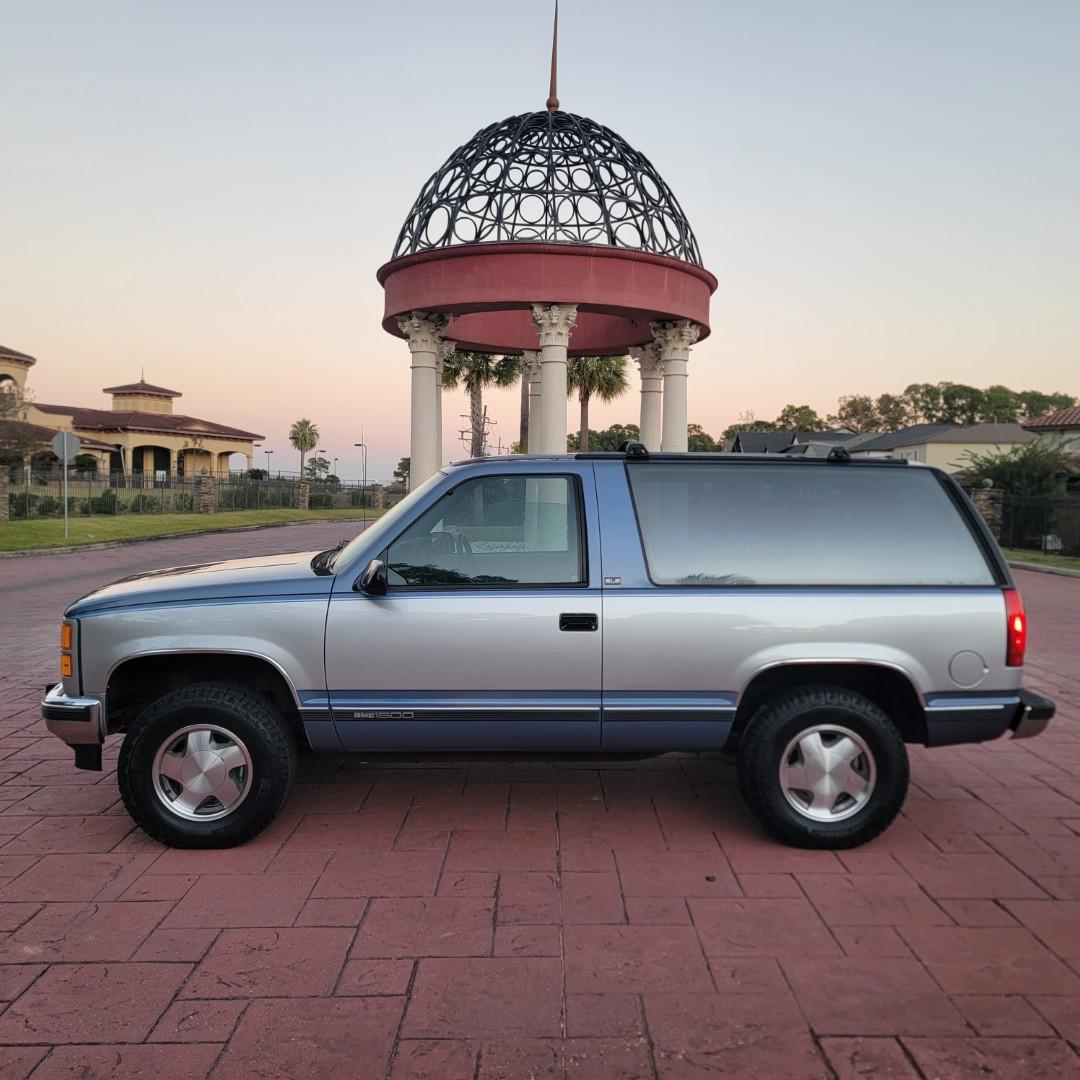 1994 GMC Yukon SLE - 2