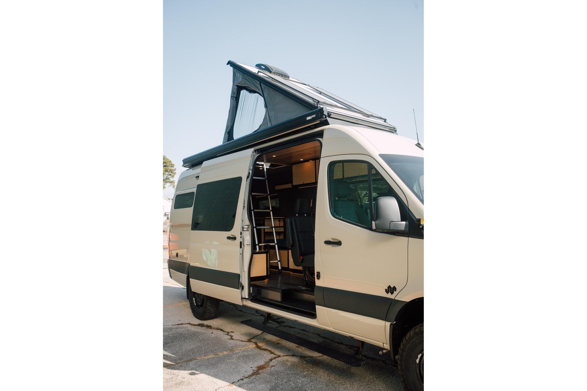 2024 Mercedes-Benz Sprinter 2500 High Roof