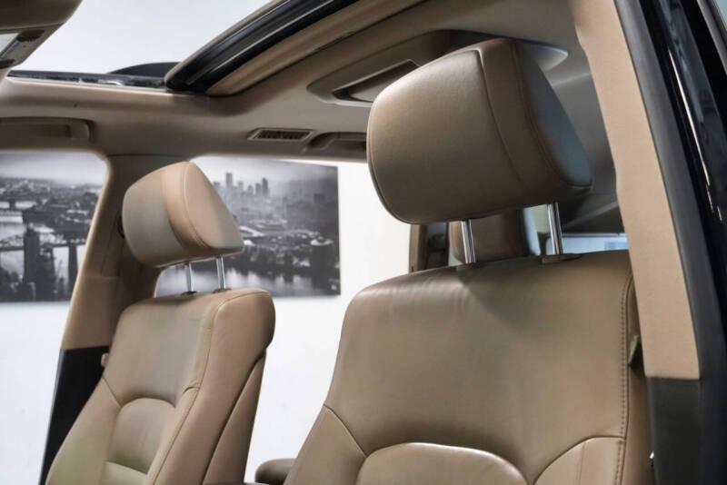 2011 Toyota Land Cruiser