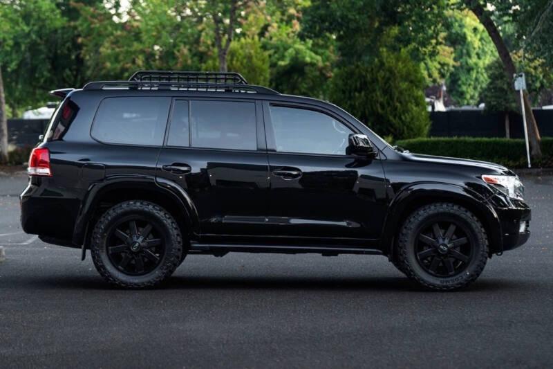 2011 Toyota Land Cruiser - 3