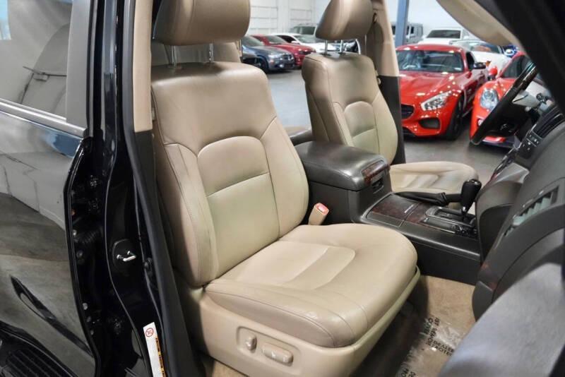 2011 Toyota Land Cruiser