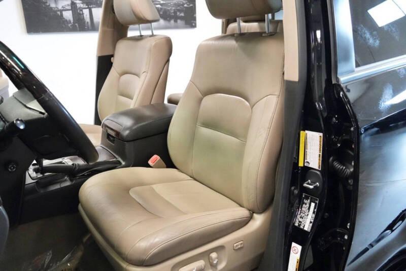 2011 Toyota Land Cruiser