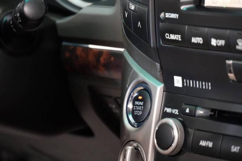 2011 Toyota Land Cruiser