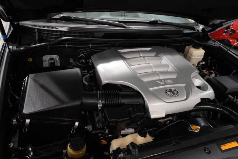 2011 Toyota Land Cruiser