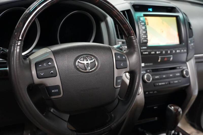 2011 Toyota Land Cruiser