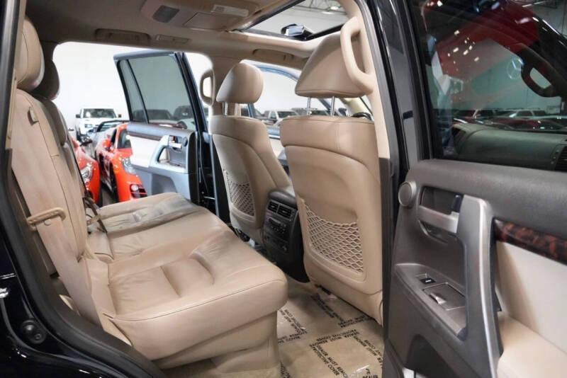 2011 Toyota Land Cruiser