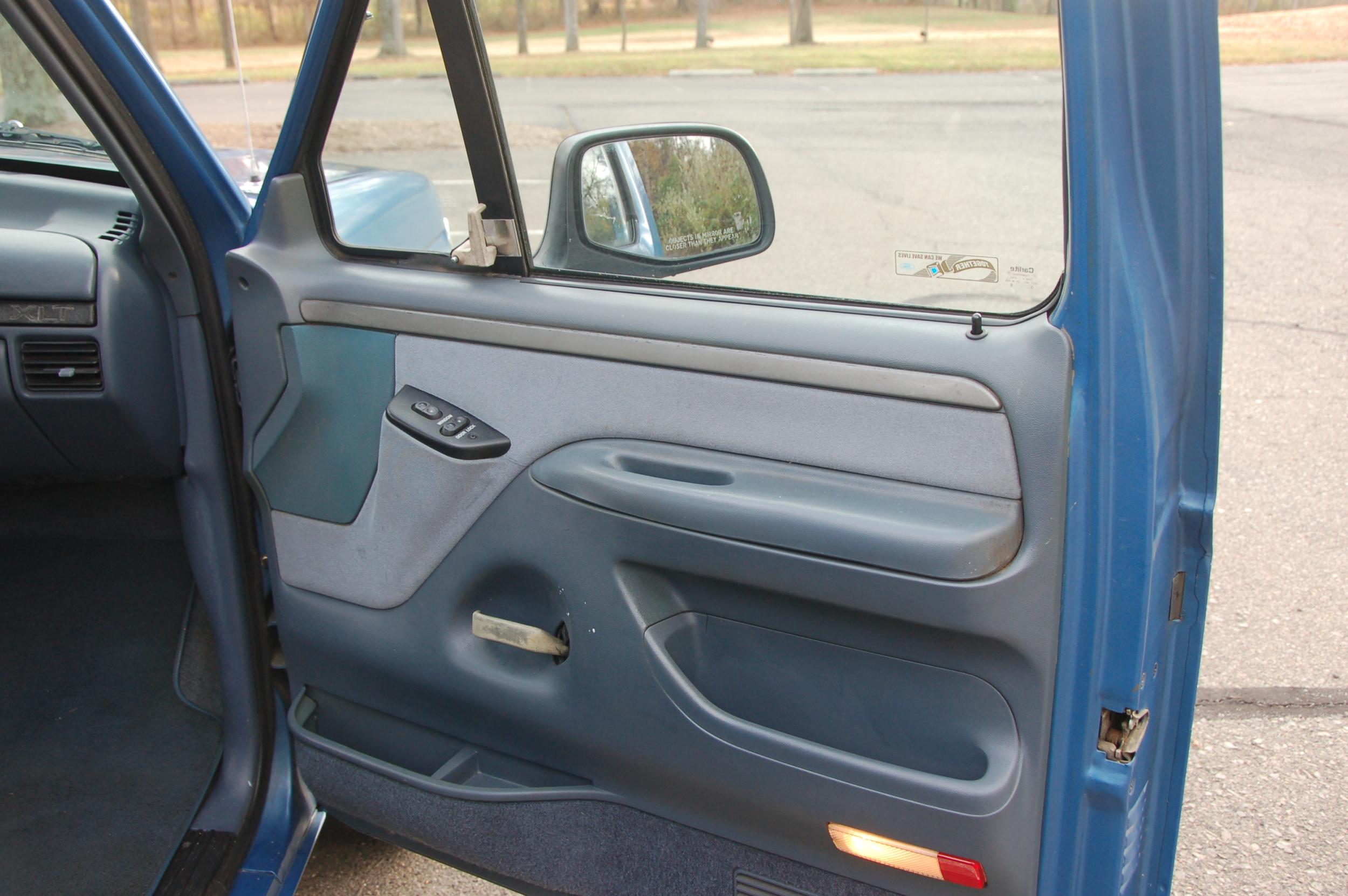 77k-Mile 1993 Ford F-150 XLT 4×4