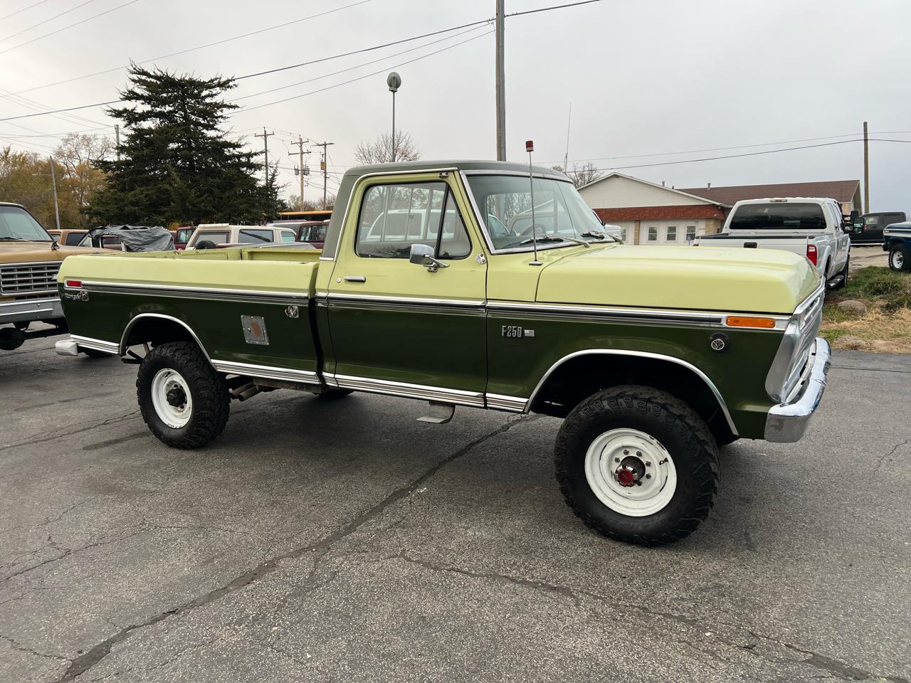 1975 Ford F-250 Highboy - 3