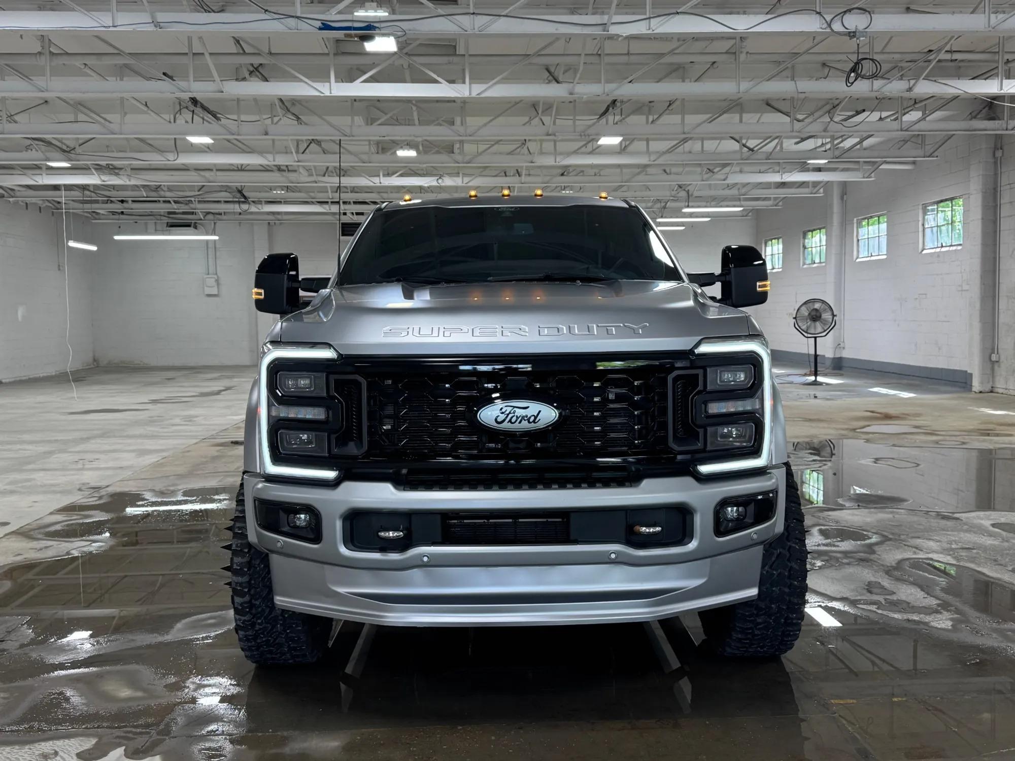 2024 Ford F-450 Super Duty Platinum